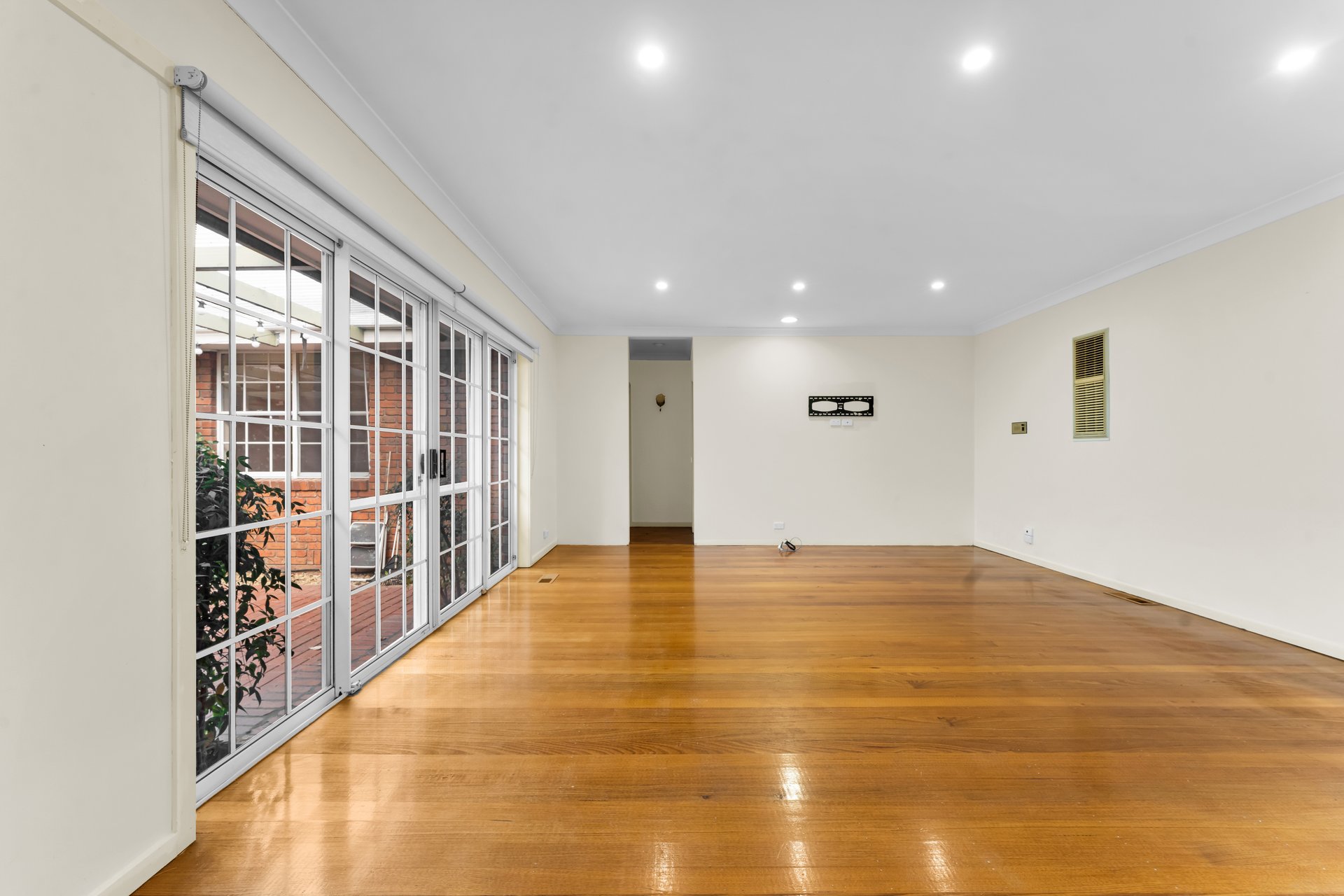 10 Sesame Street, Mount&nbsp;Waverley image 3