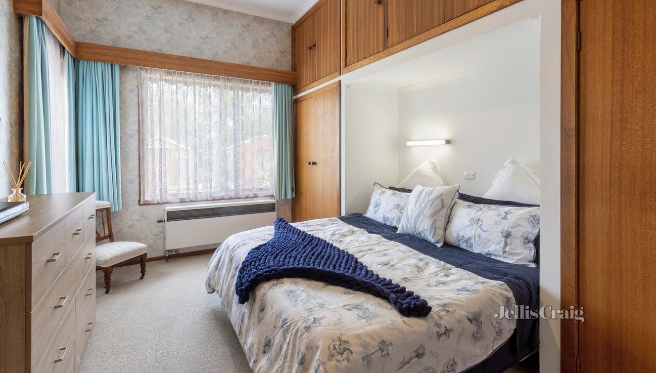 10 Seymour Avenue, Carnegie image 5