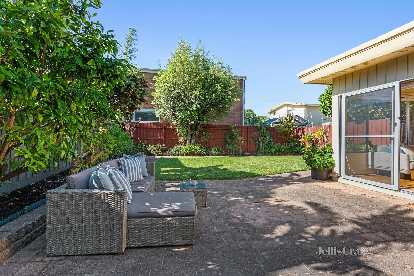 10 Shearman Crescent, Mentone image 11