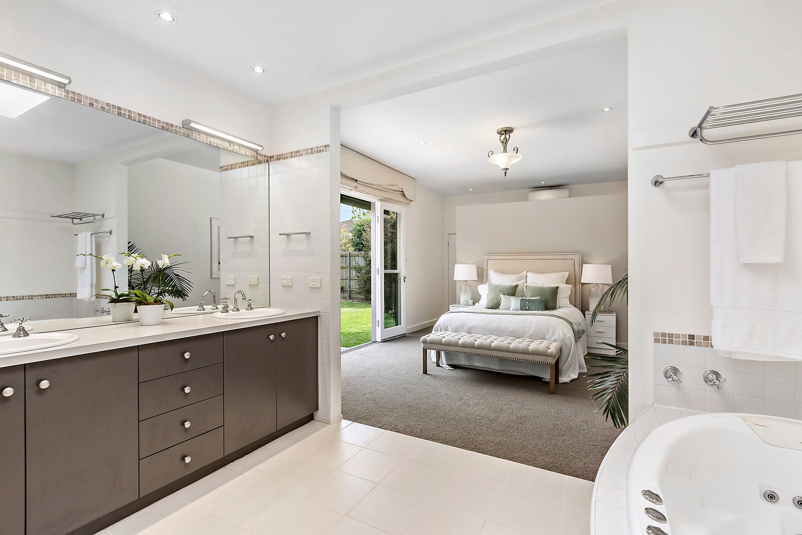 Property Gallery Thumbnail 7