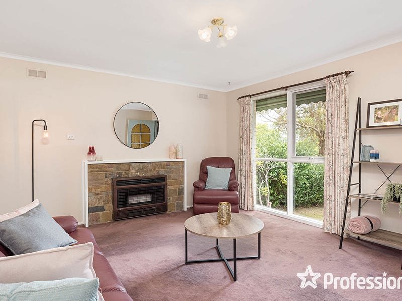 10 Sheldon Avenue, Mooroolbark image 2