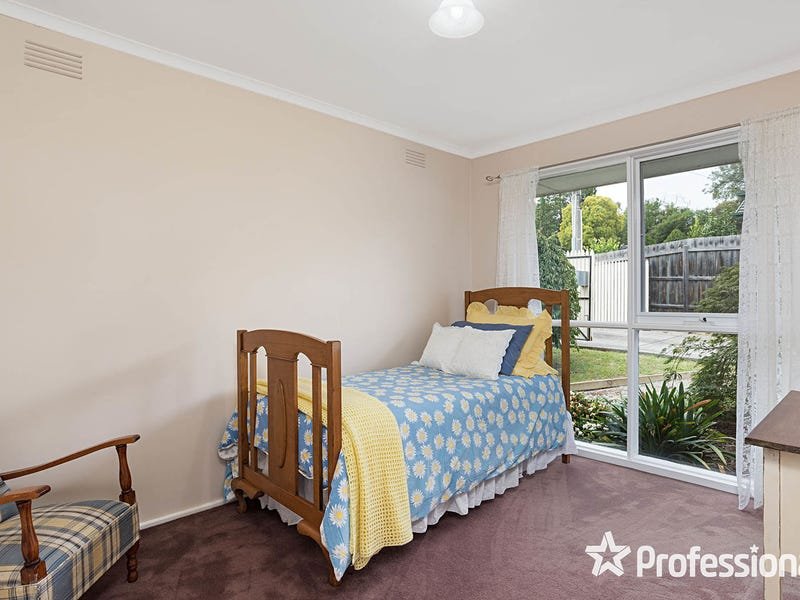 10 Sheldon Avenue, Mooroolbark image 9