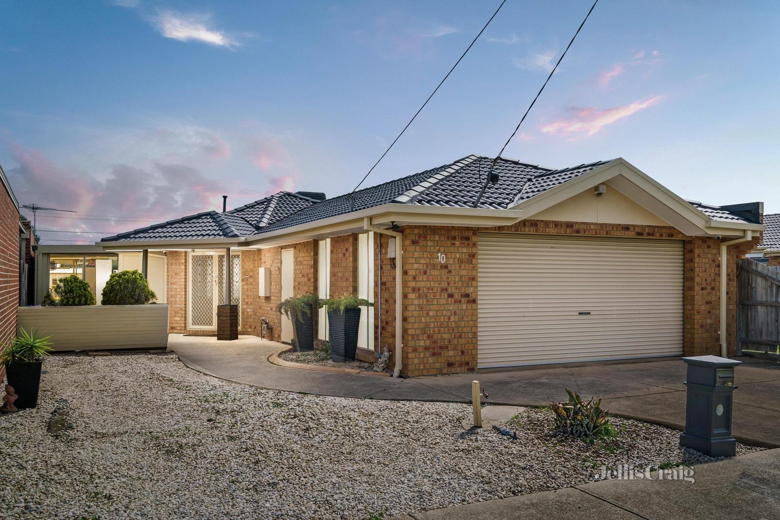 10 Shields Court, Altona Meadows image 1