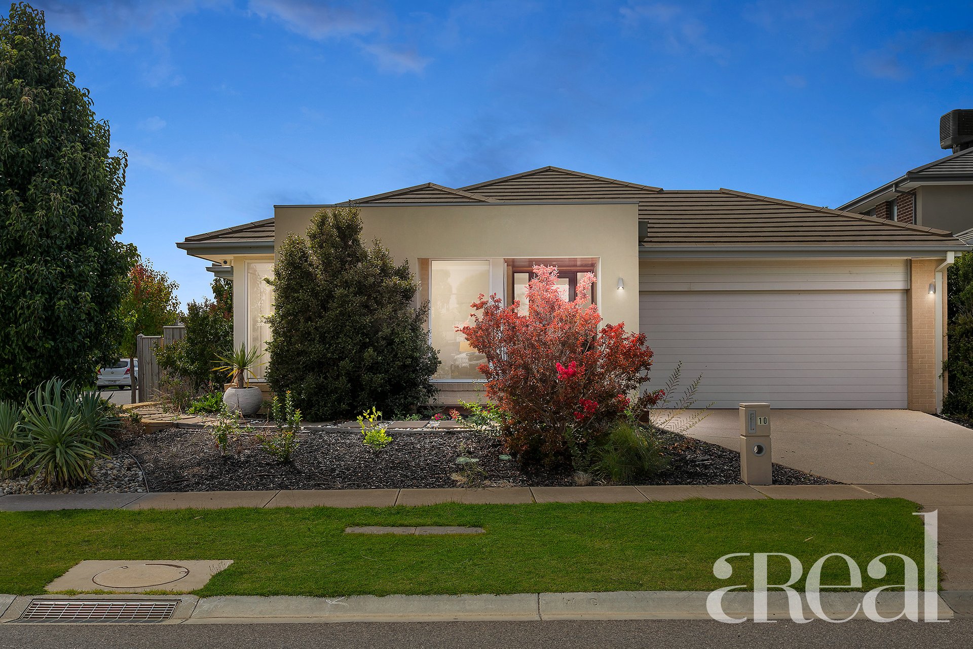 10 Shiraz Crescent, Point Cook VIC 3030