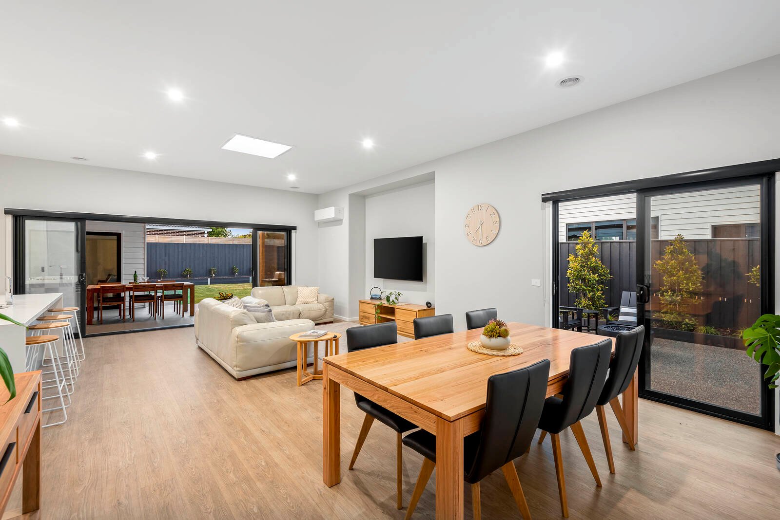 Property Gallery Thumbnail 6