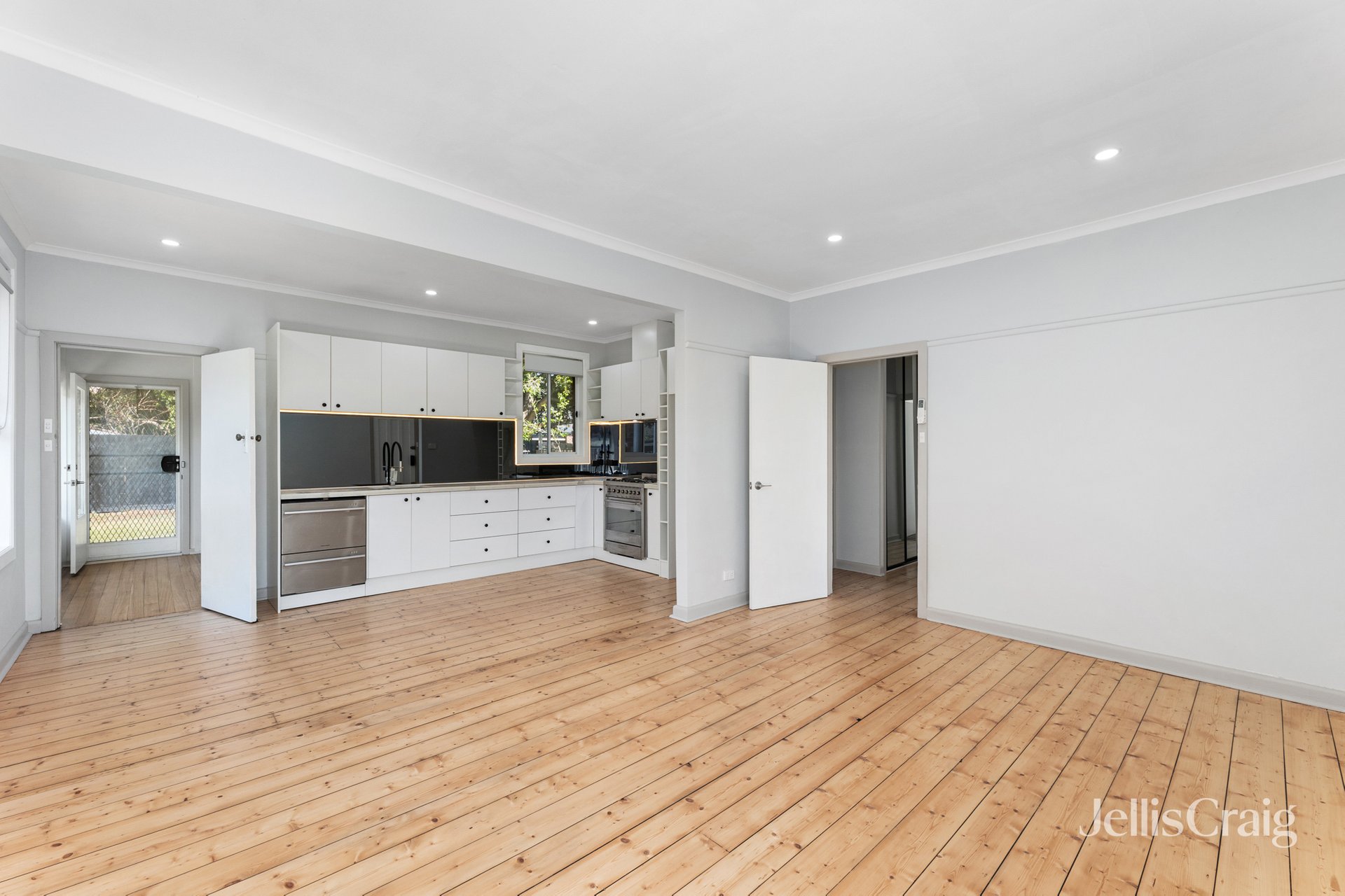 10 Skeffington Street, Bellfield image 3
