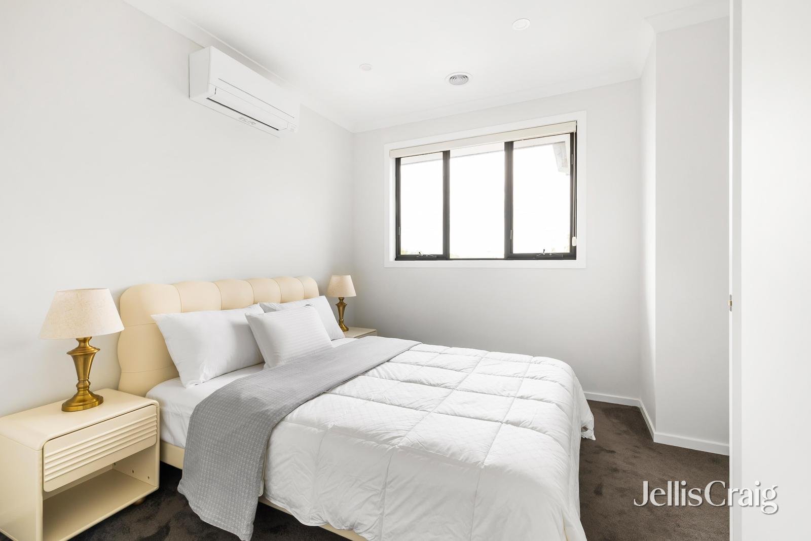 10 Small Road, Bentleigh image 9