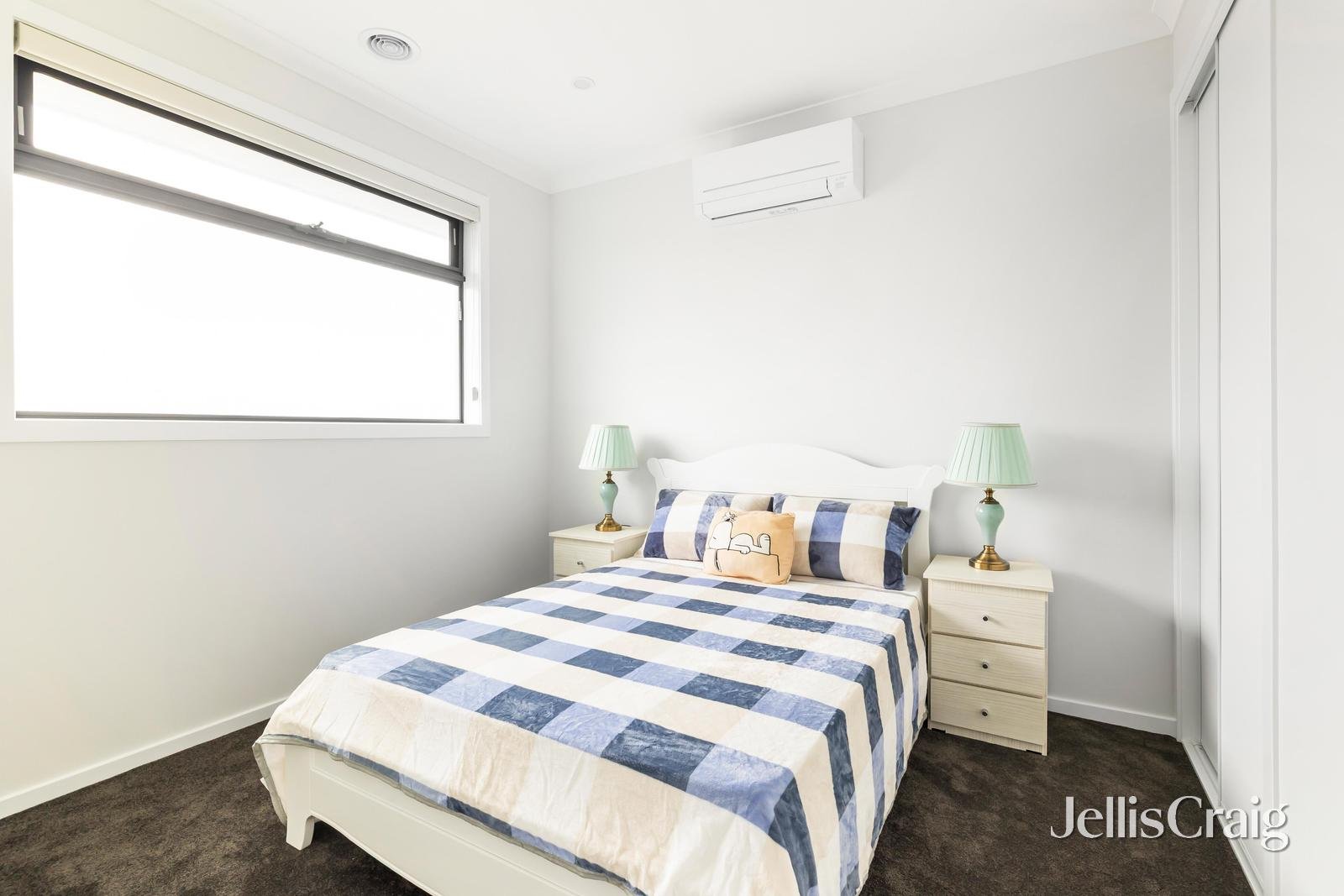 10 Small Road, Bentleigh image 10