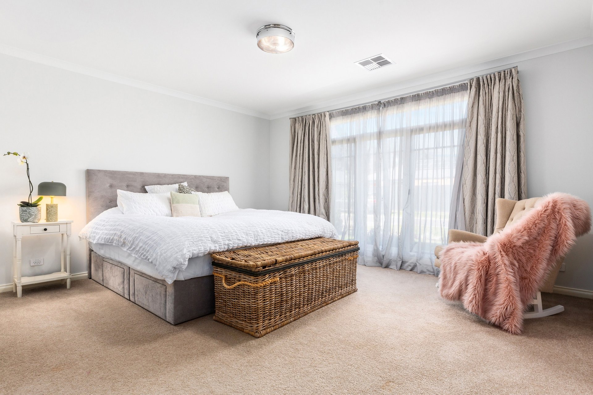 Property Gallery Thumbnail 9
