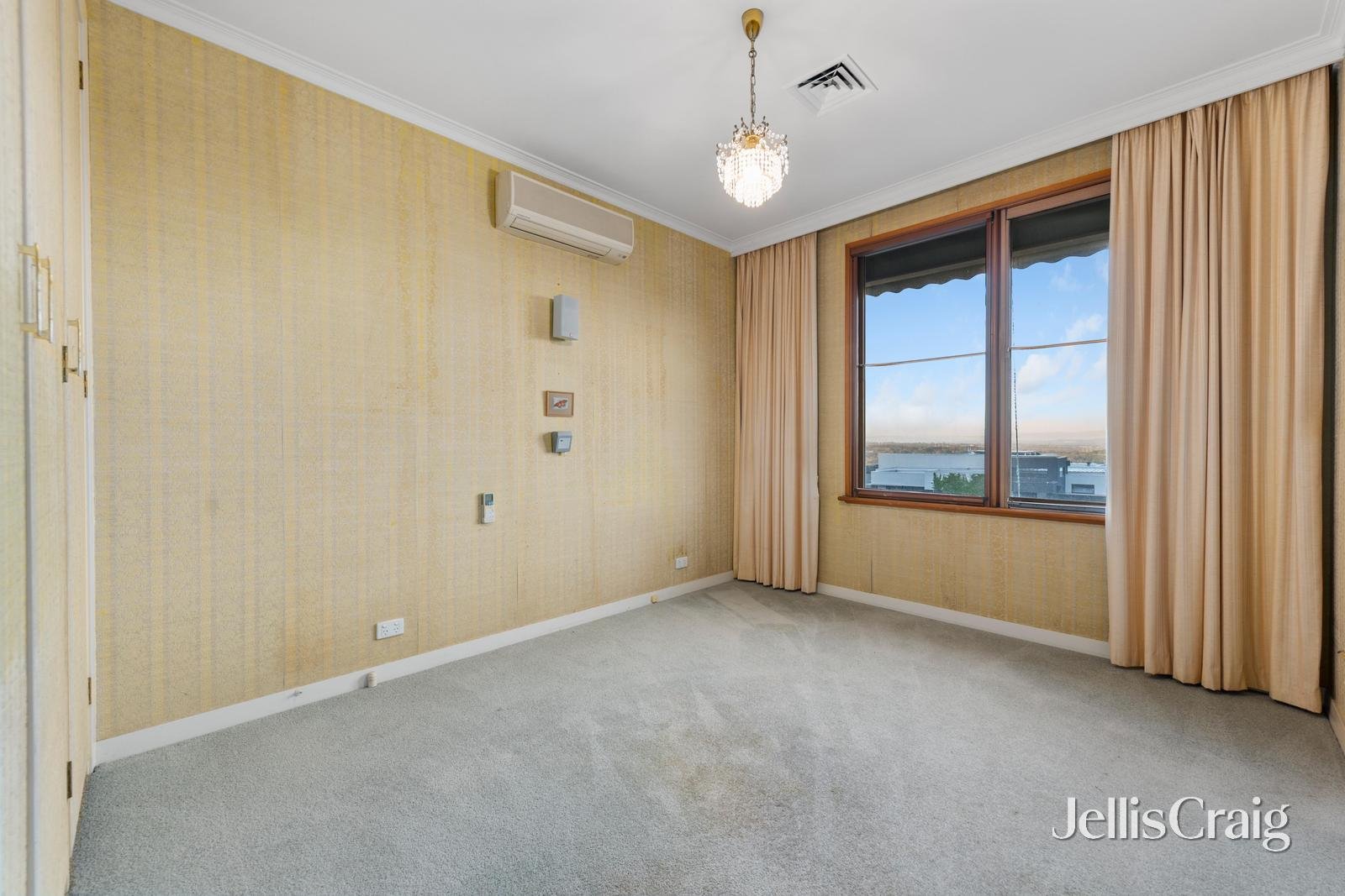 10 Stirling Crescent, Glen Waverley image 9