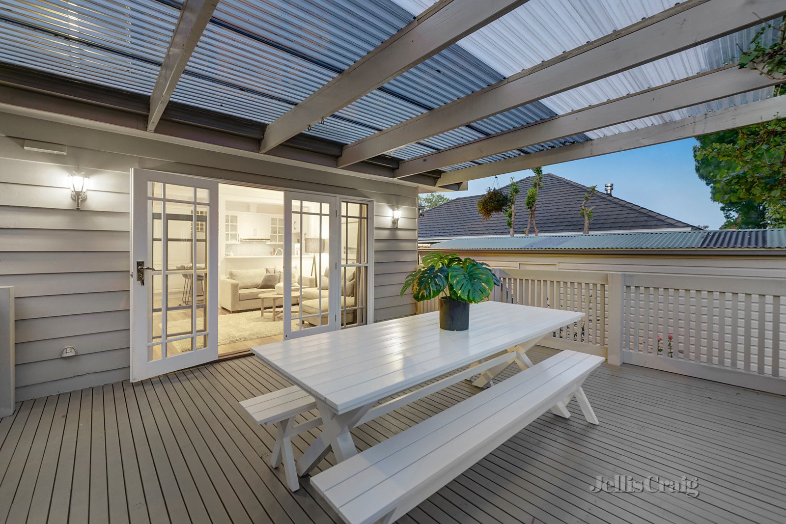 10 Sunshine Avenue, Mitcham image 11