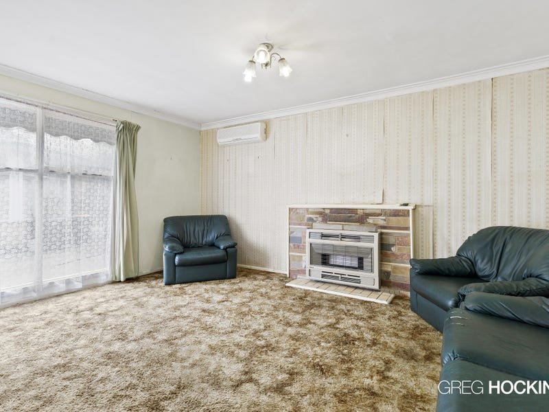 10 Swan Court, Newport image 7