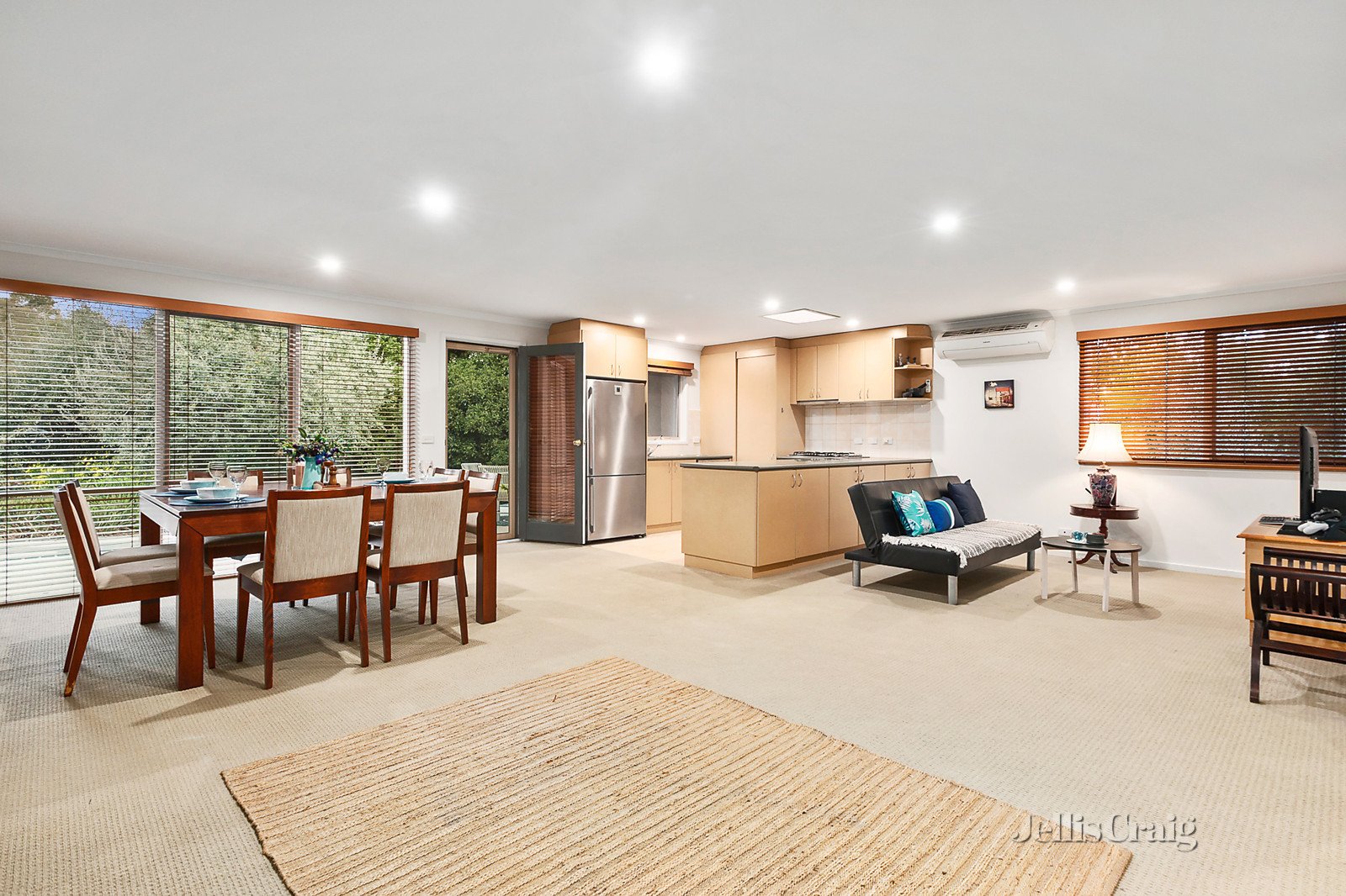 10 Sweeneys Lane, Eltham image 15