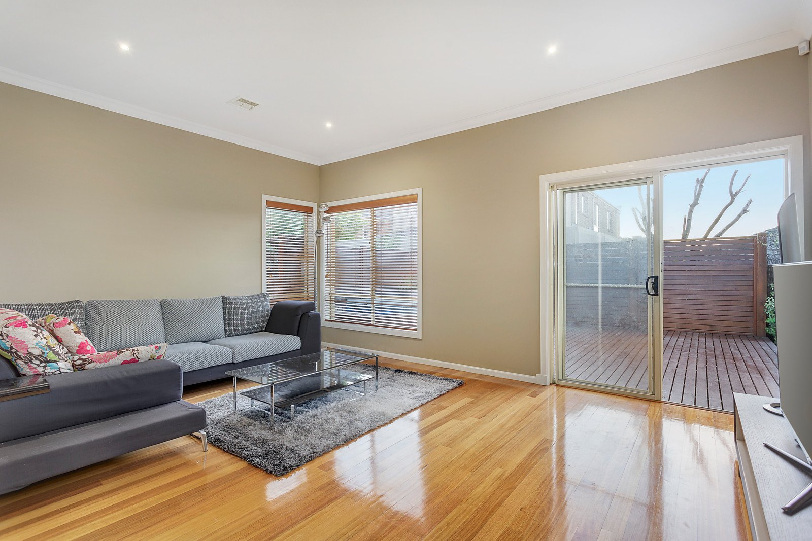 10 Tessa Court, Mount Waverley image 3