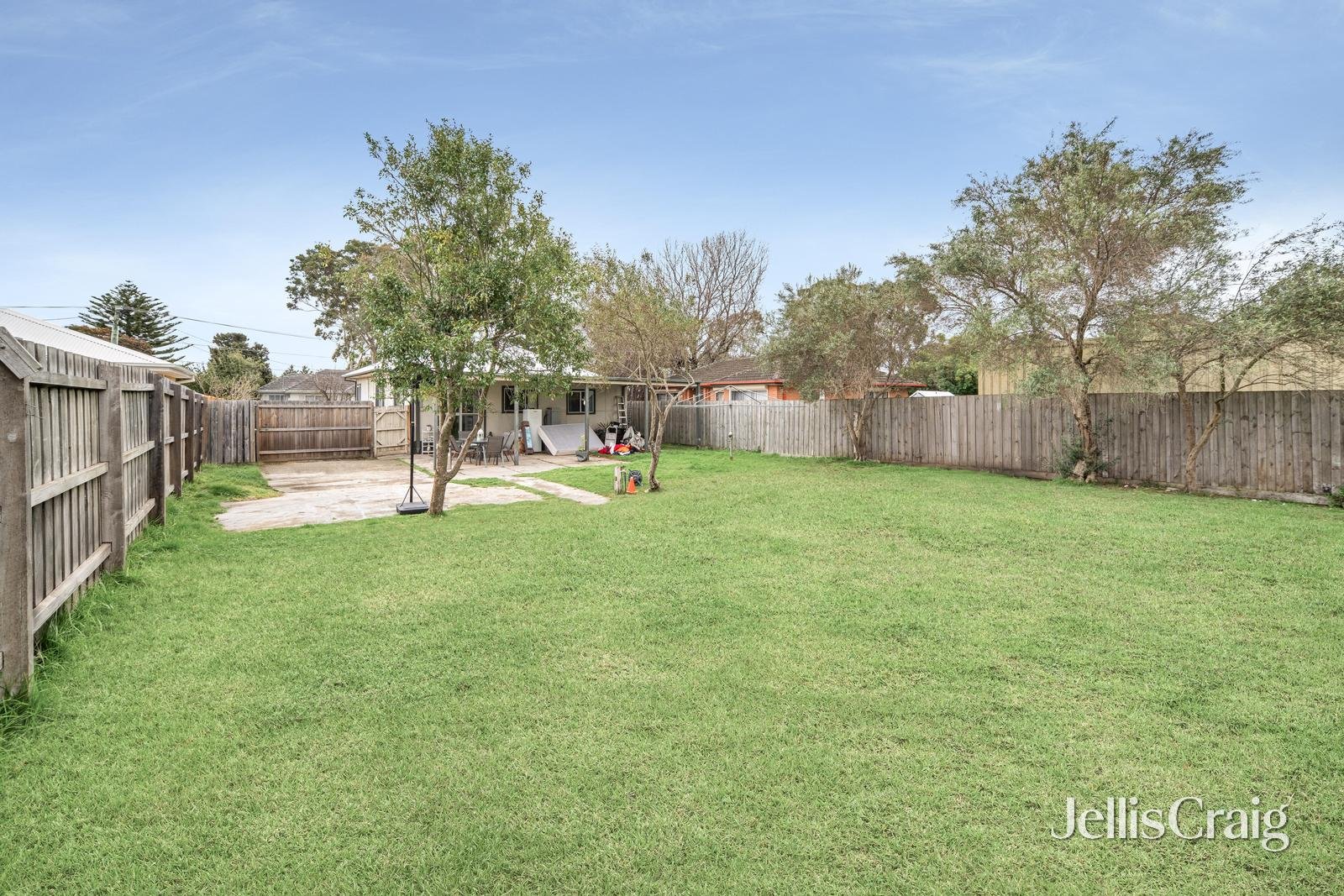 10 Ti-Tree Crescent, Seaford image 8