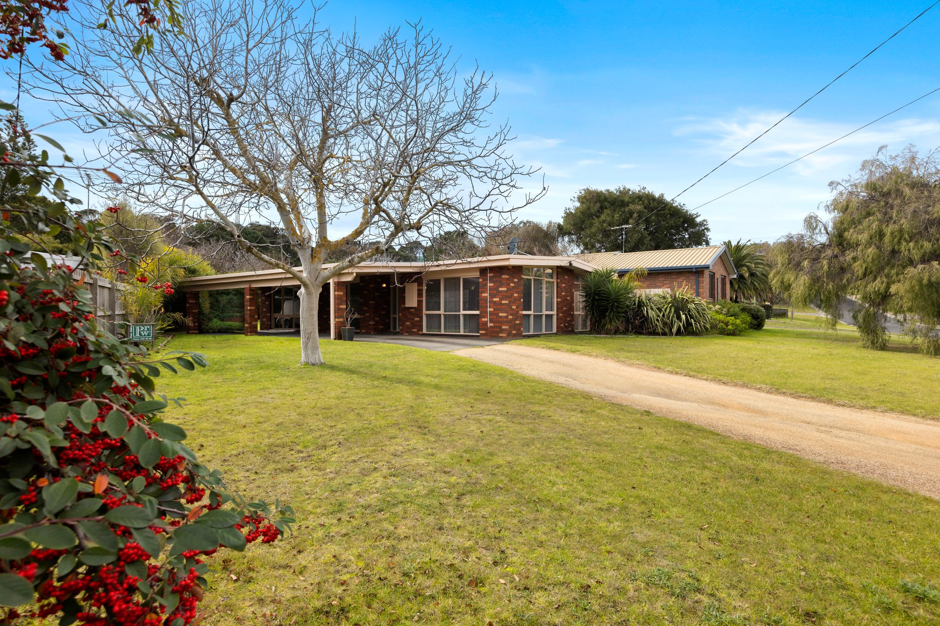 10 Tinapher Drive RYE