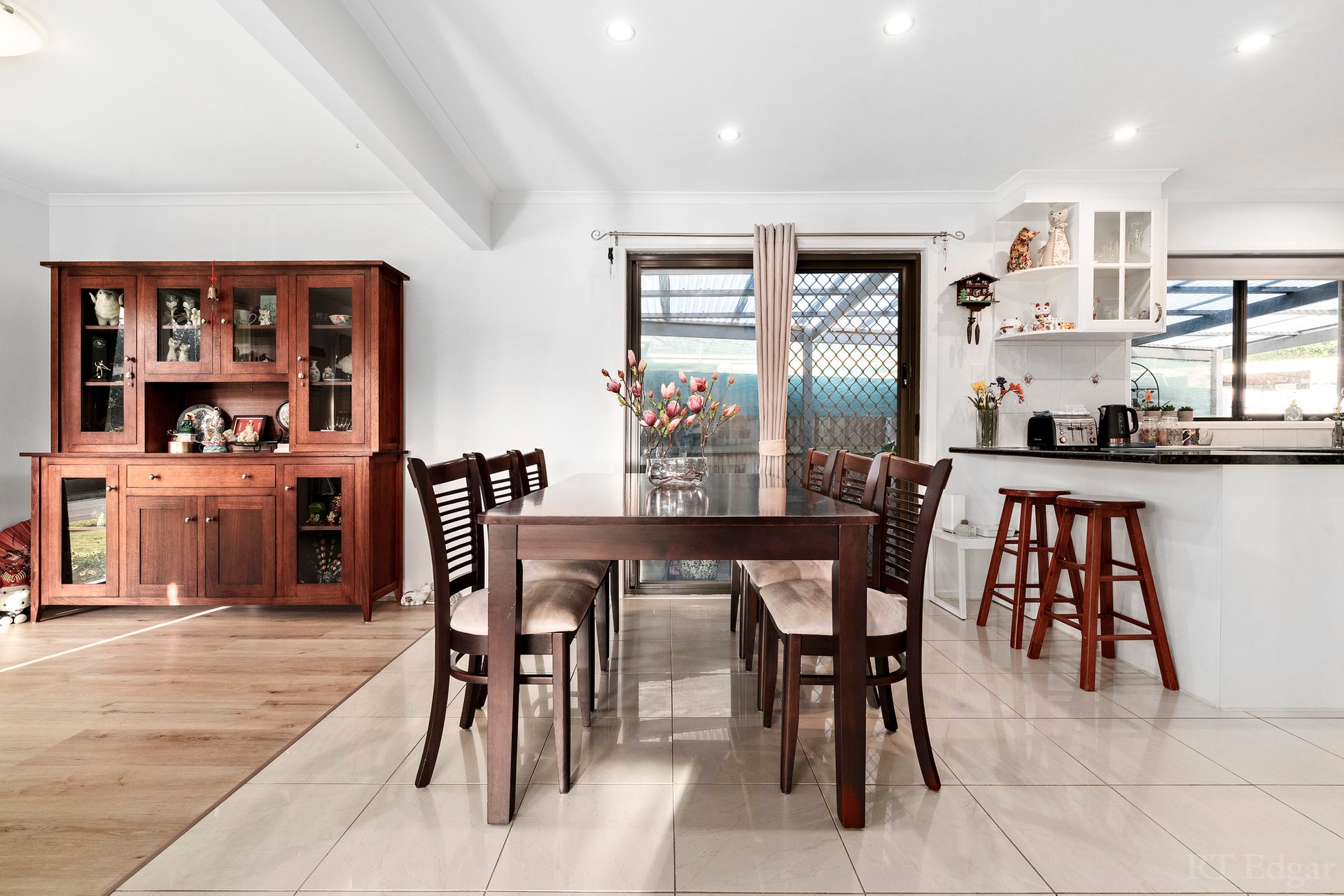 Property Gallery Thumbnail 6