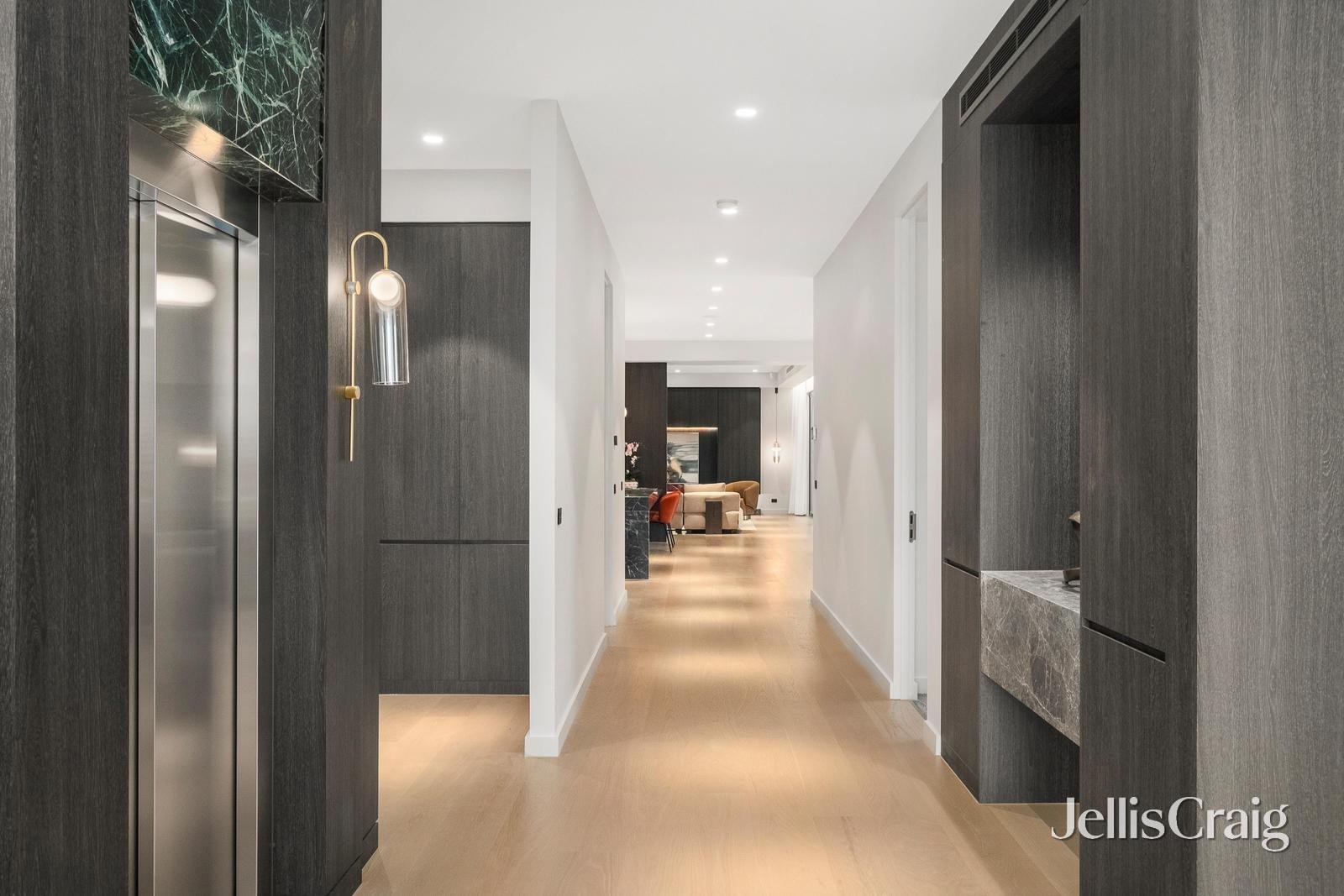 10 Trevor Court, Mount Waverley image 4