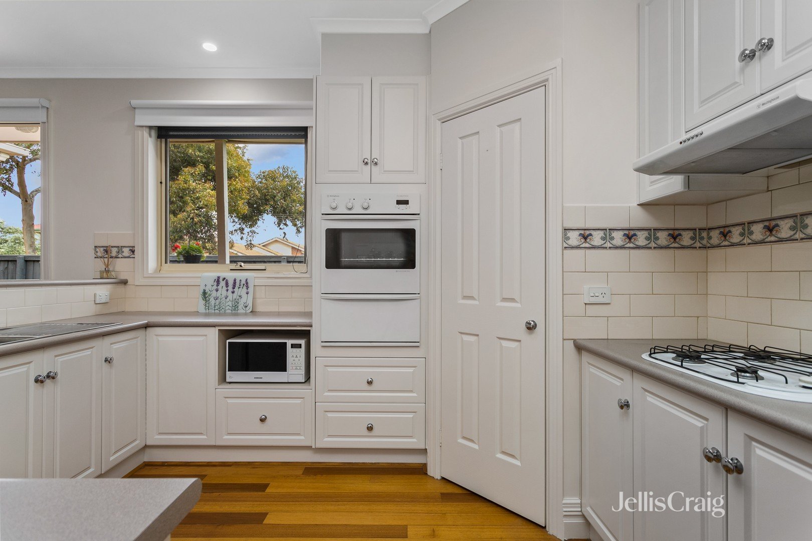 10 Truganina Avenue, Seabrook image 9