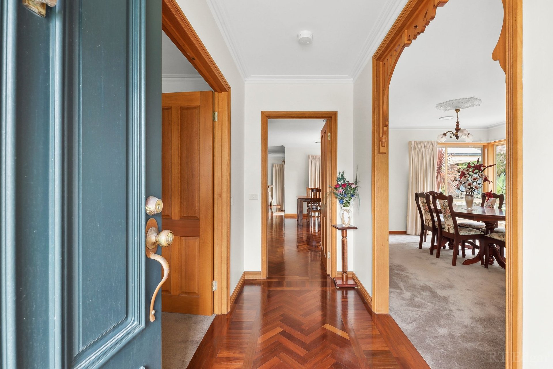 Property Gallery Thumbnail 3