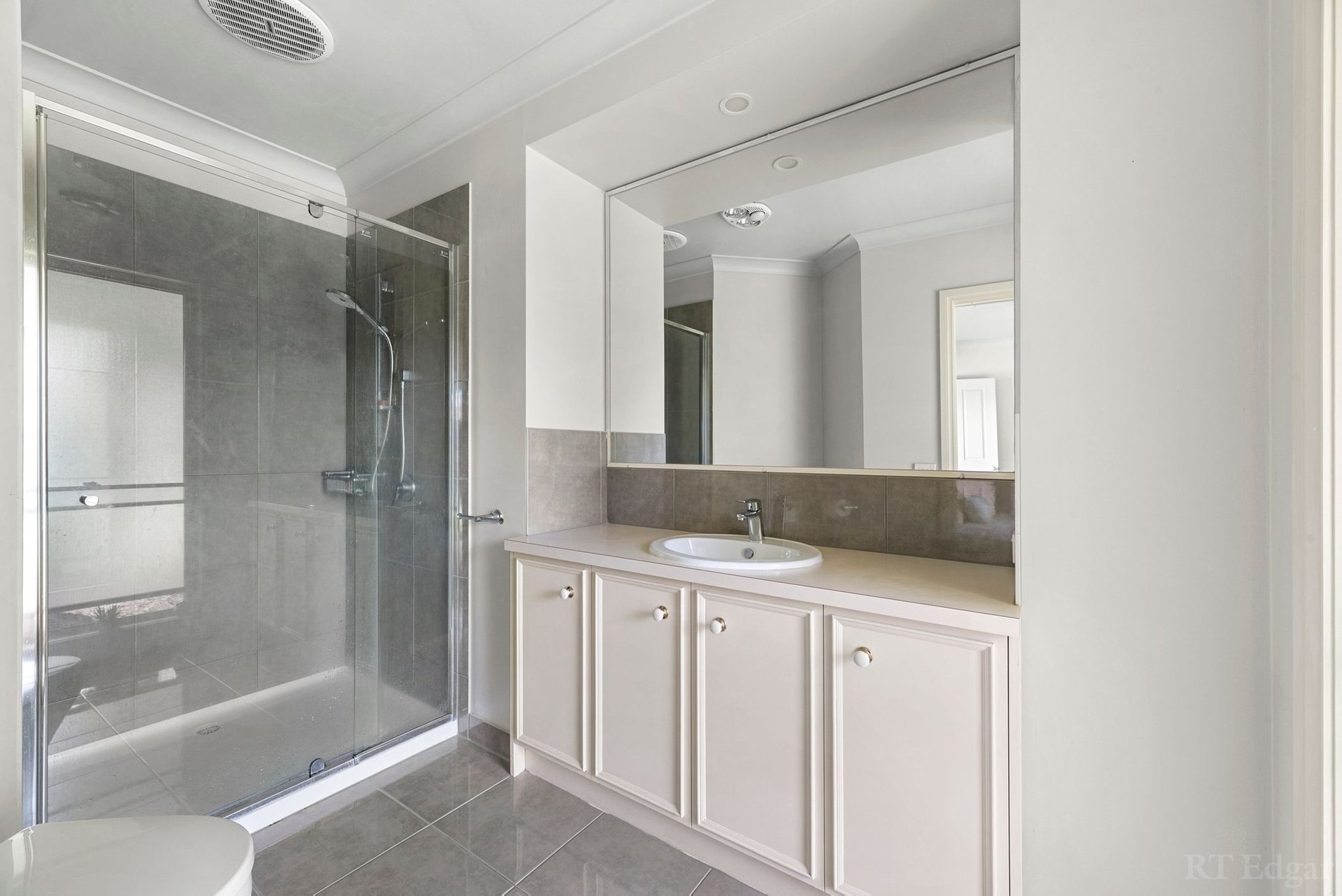 Property Gallery Thumbnail 7