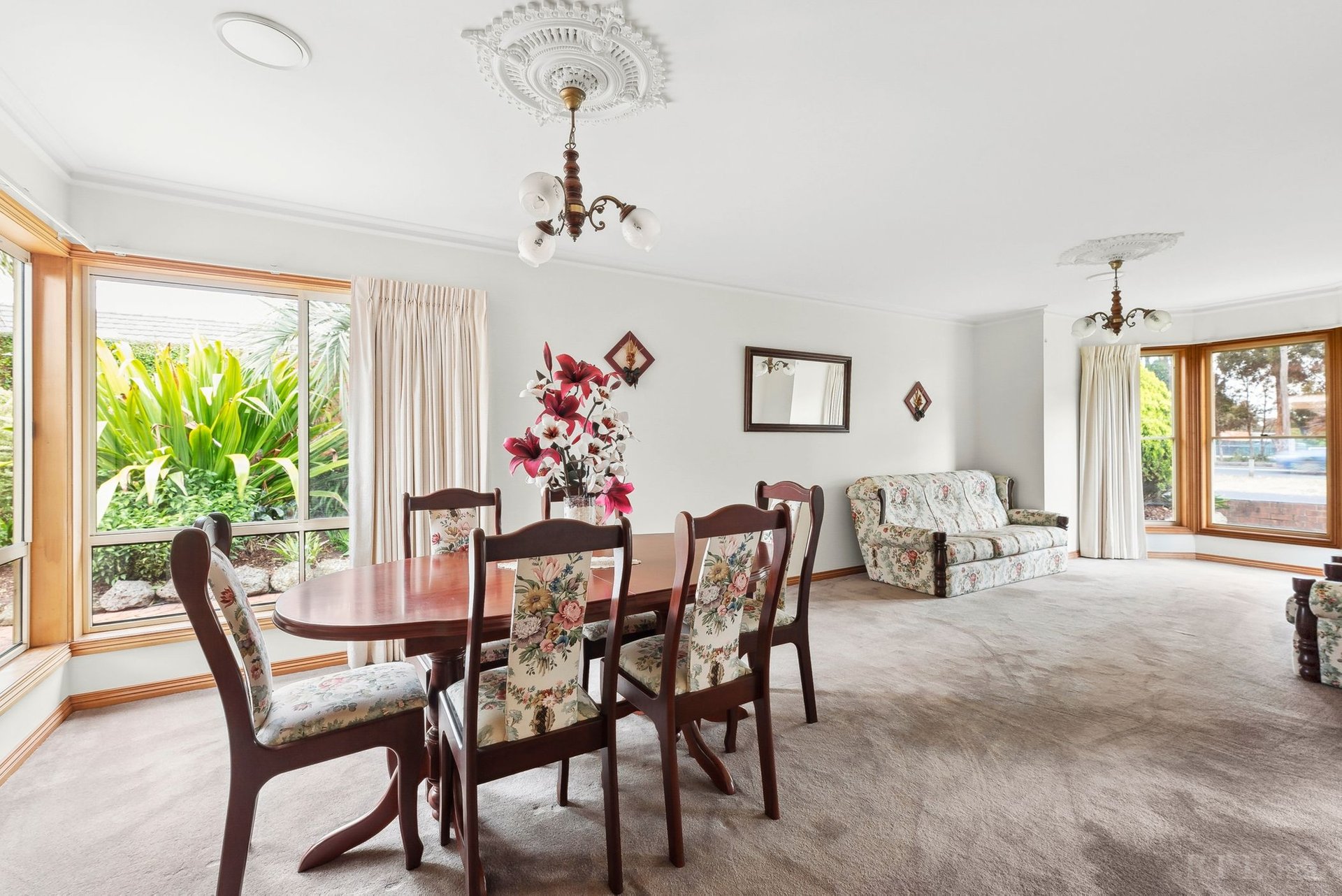 Property Gallery Thumbnail 8