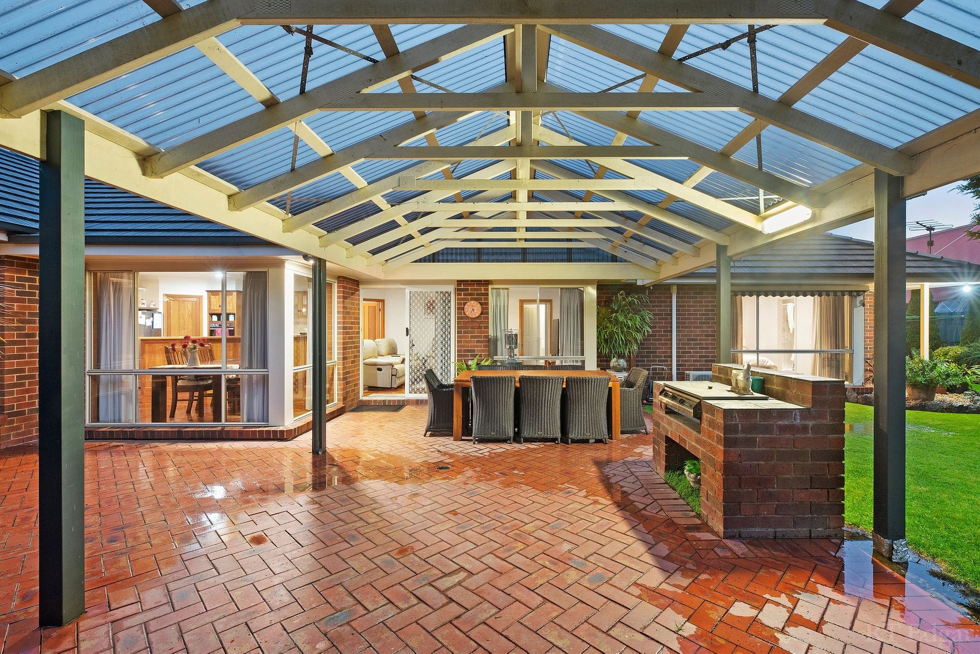 Property Gallery Thumbnail 11