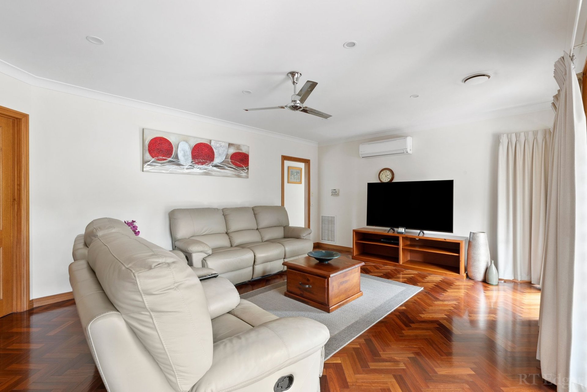 Property Gallery Thumbnail 12