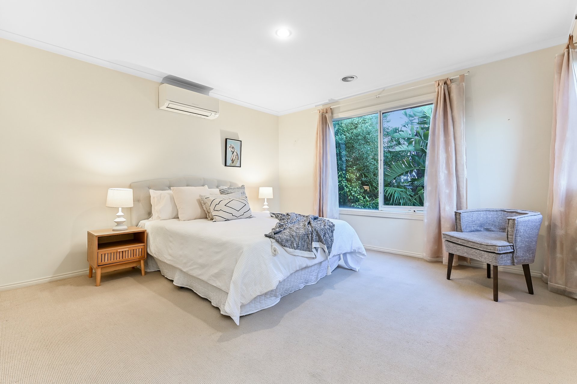 10 Tulloch Grove, Glen Waverley image 6