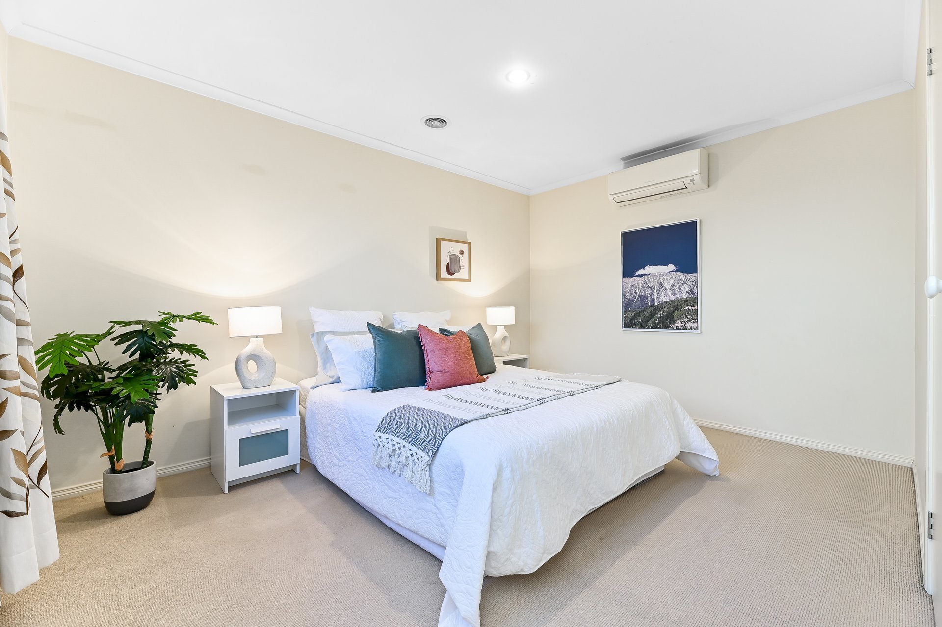 10 Tulloch Grove, Glen Waverley image 7