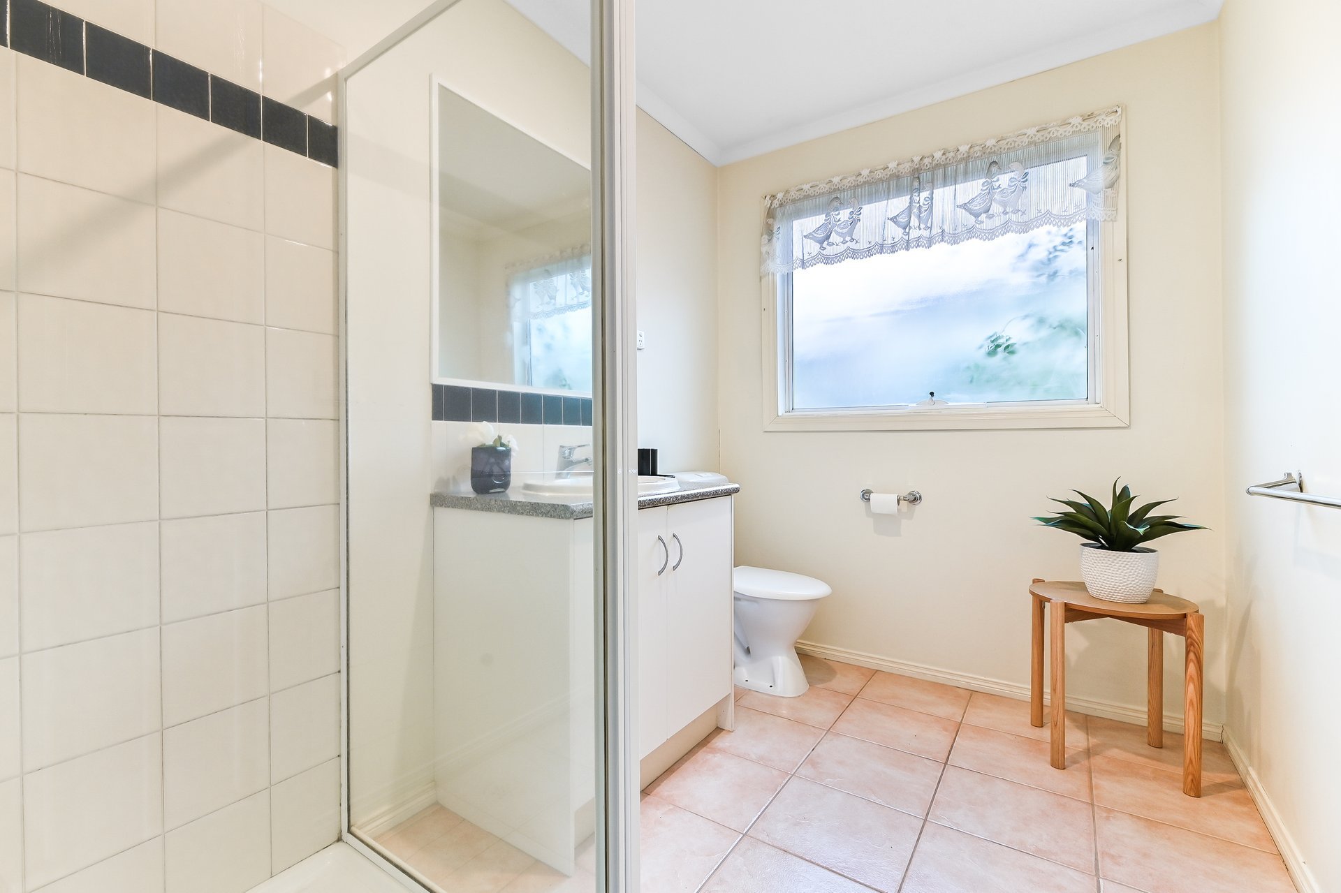 10 Tulloch Grove, Glen&nbsp;Waverley image 9
