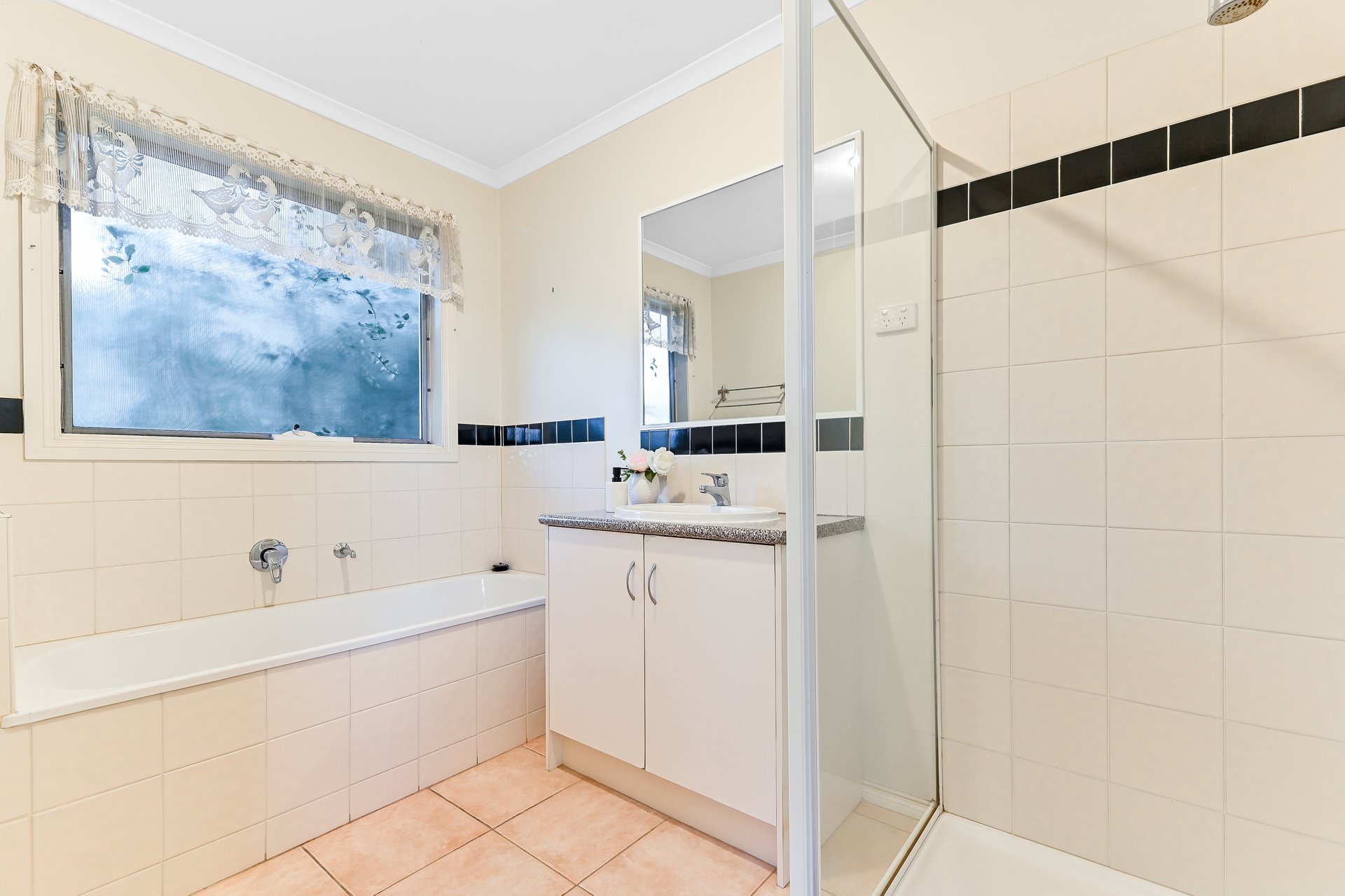10 Tulloch Grove, Glen&nbsp;Waverley image 10