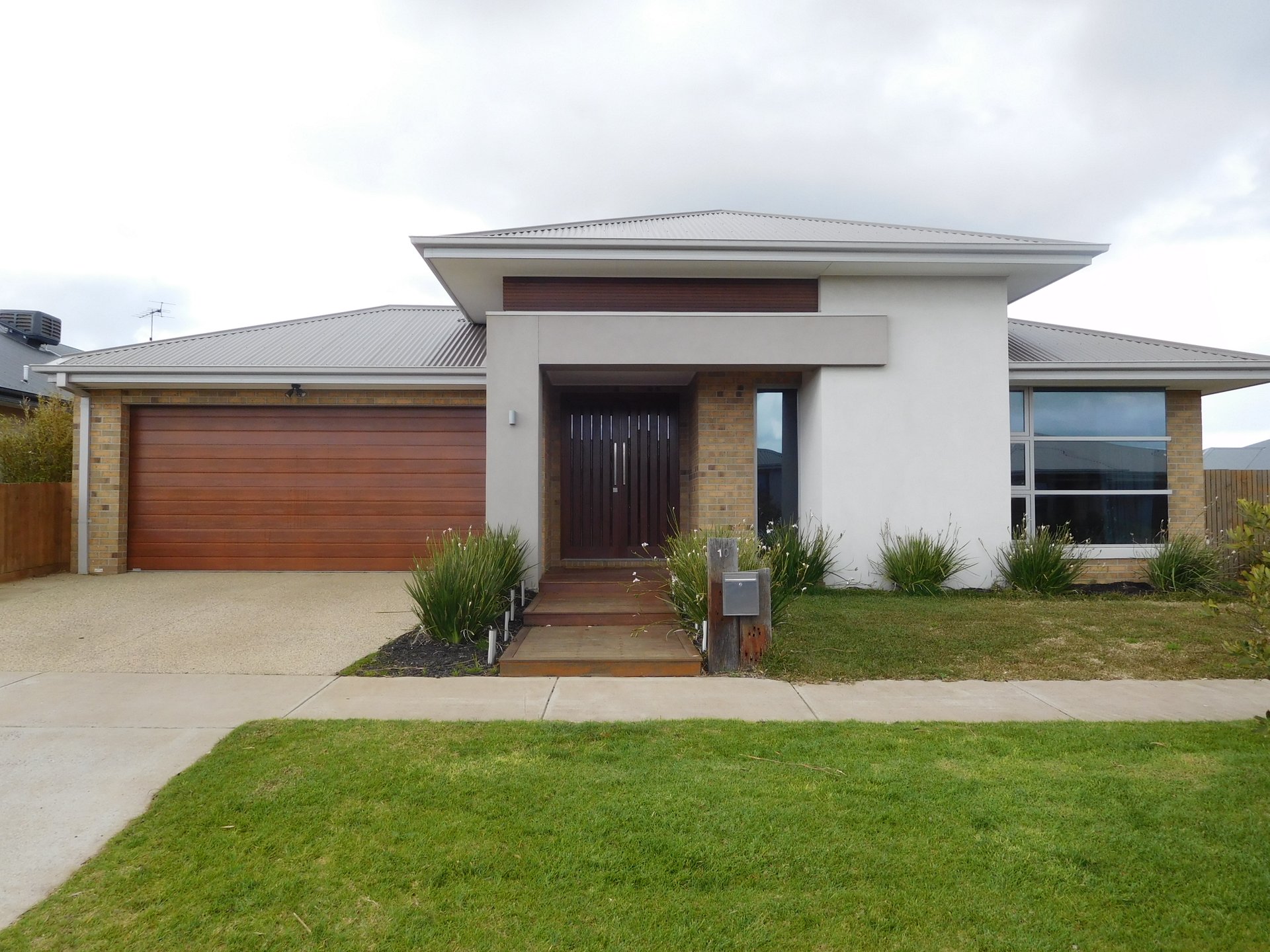 Property Gallery - Main Image