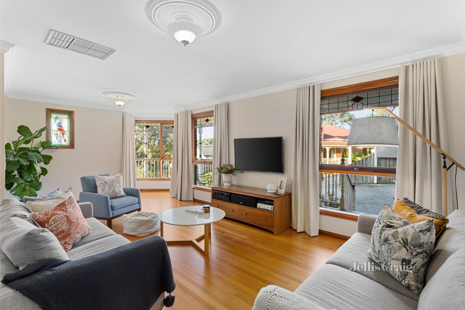 10 Upland Court, Eltham North image 4
