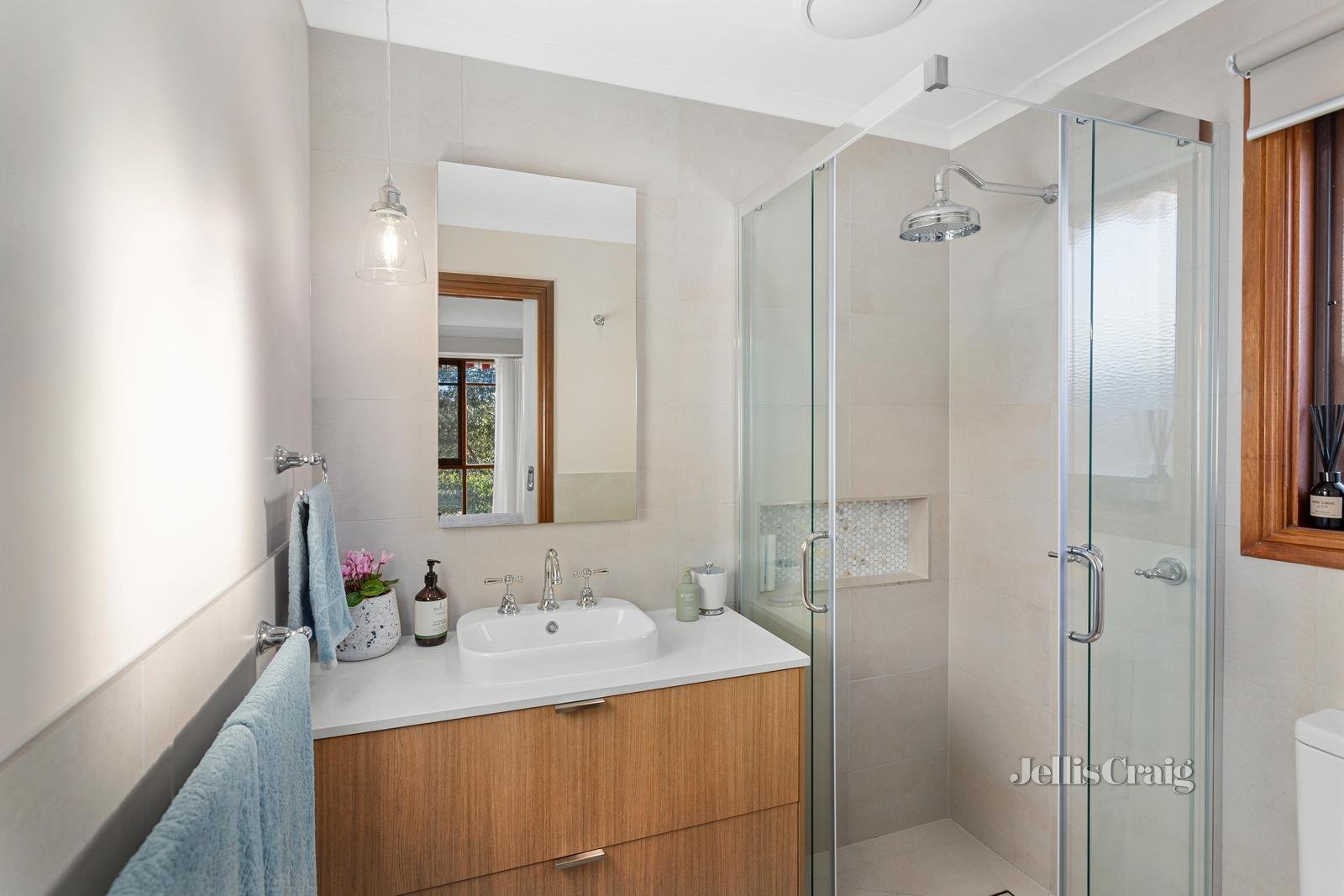 10 Upland Court, Eltham North image 8
