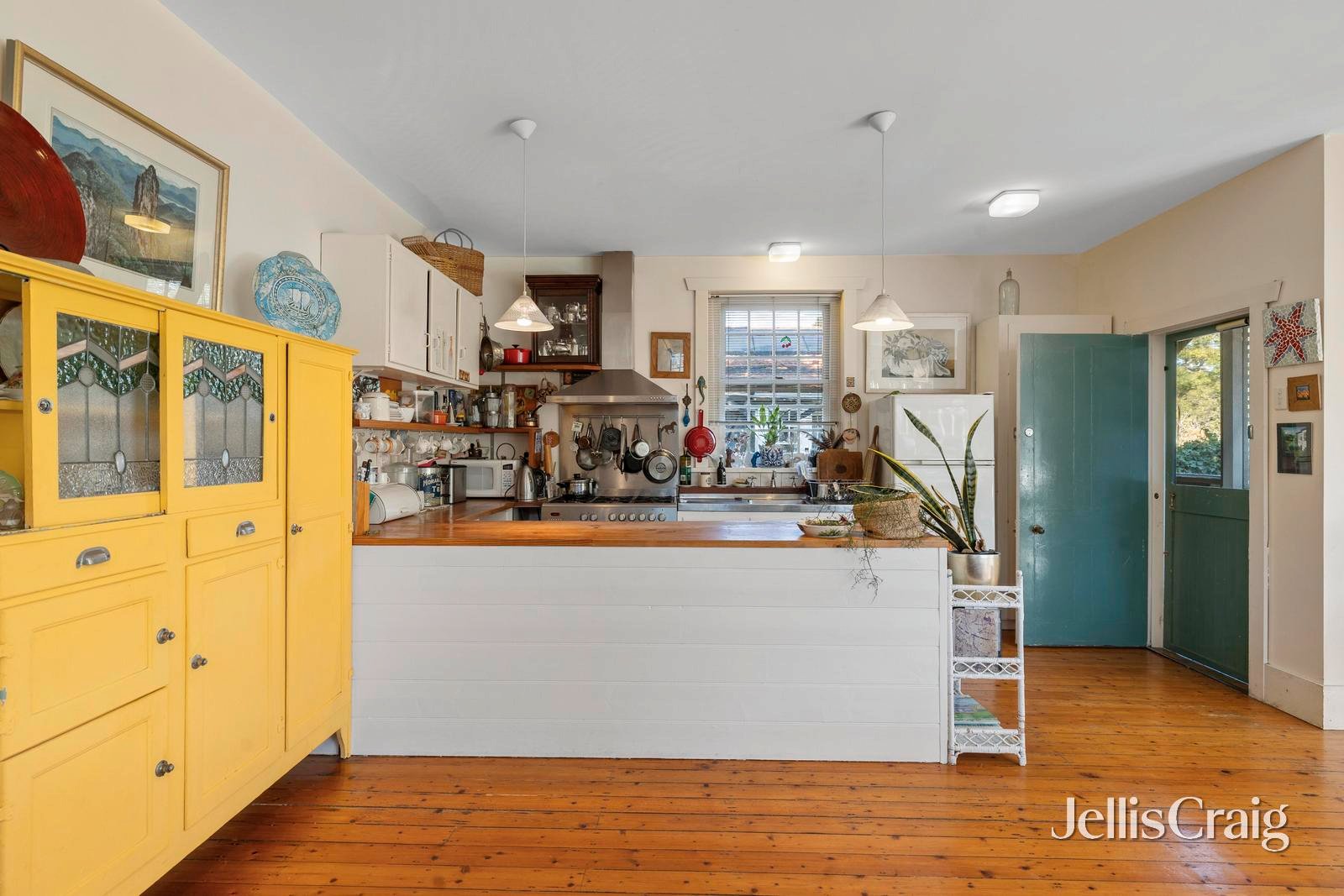 10 Verdun Street, Surrey Hills image 5