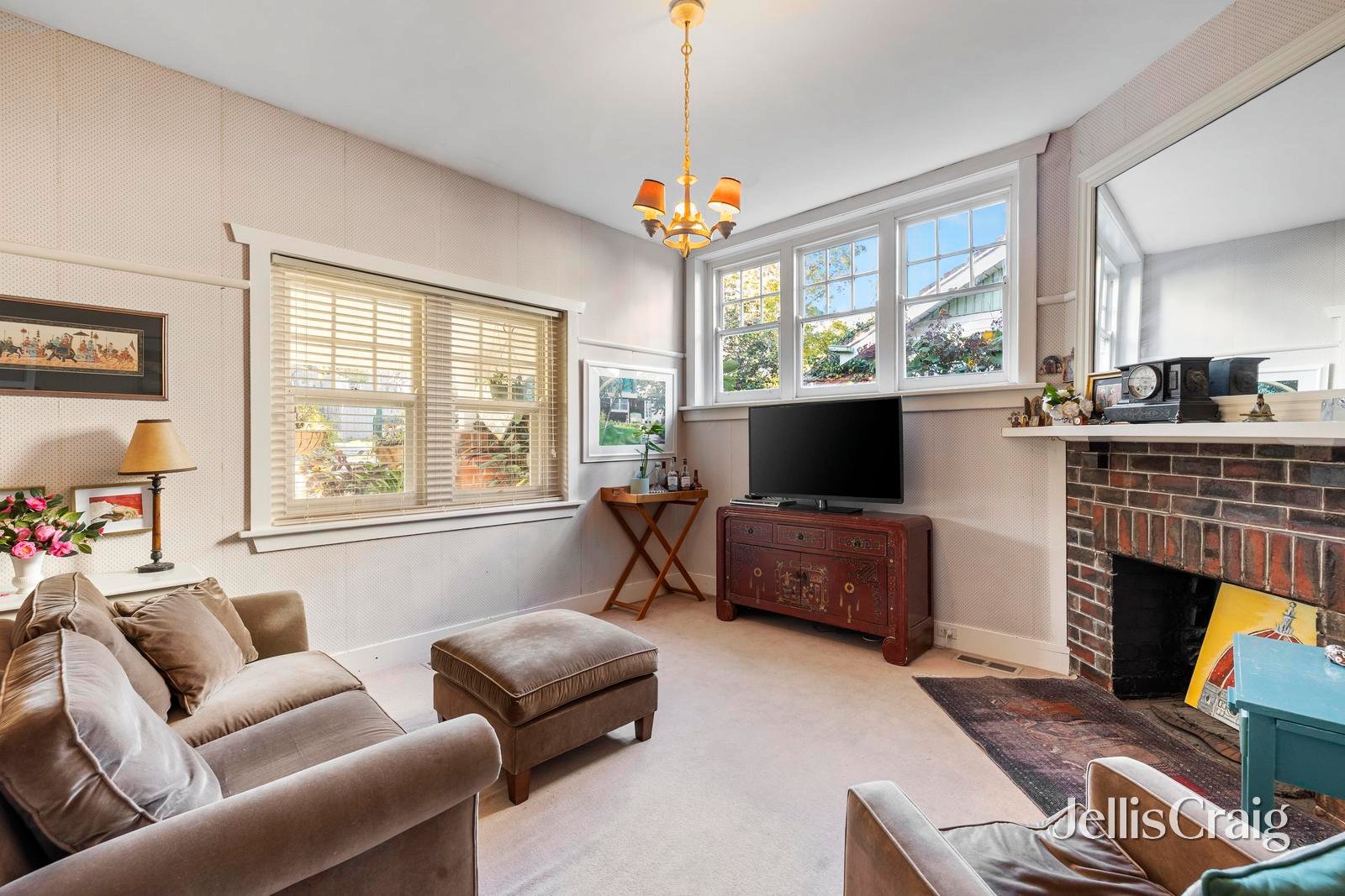10 Verdun Street, Surrey Hills image 9