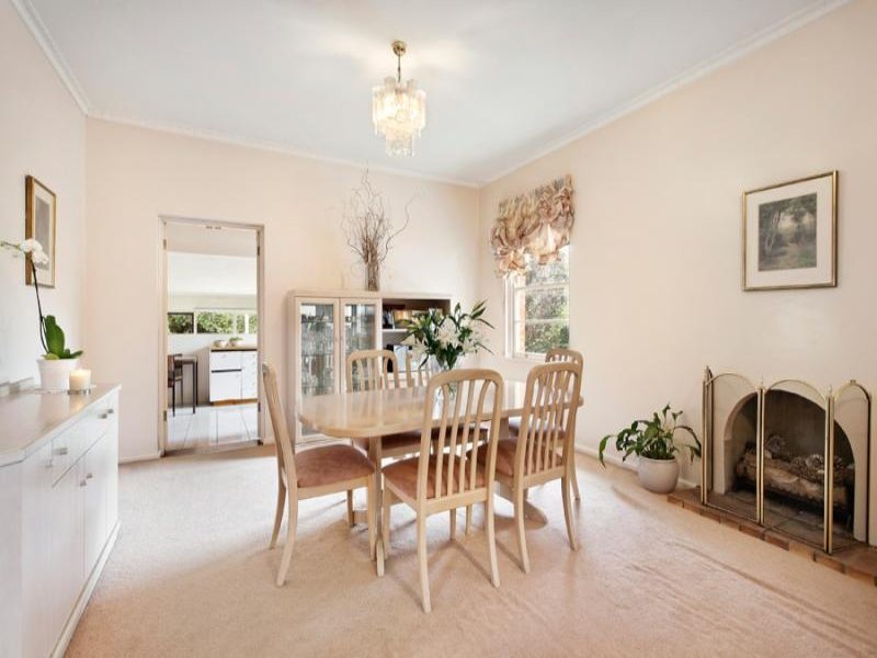 10 View Hill Road, Balwyn North image 3