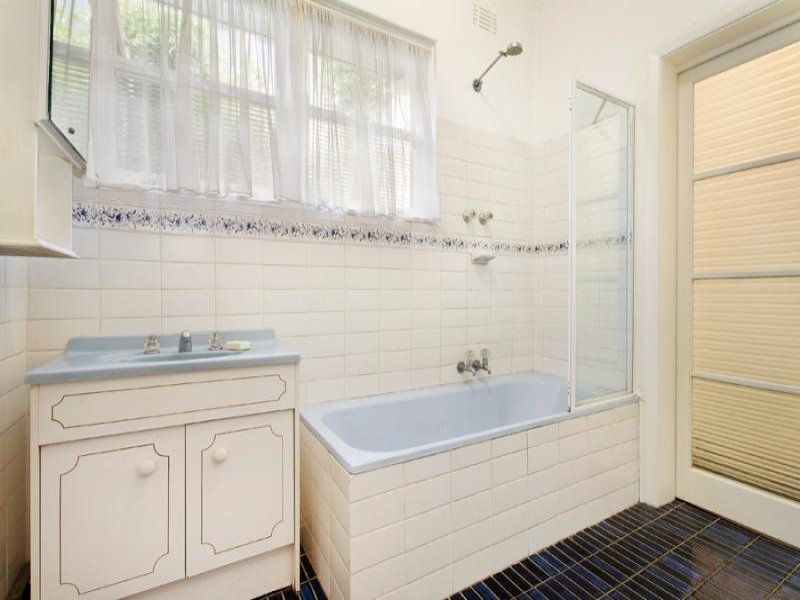 10 View Hill Road, Balwyn North image 7