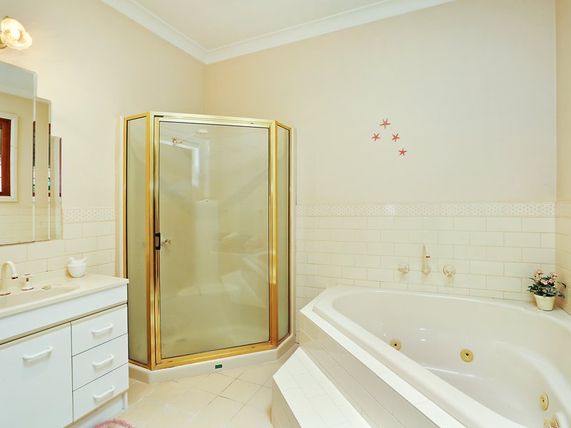 10 Walter Street, East Geelong image 7