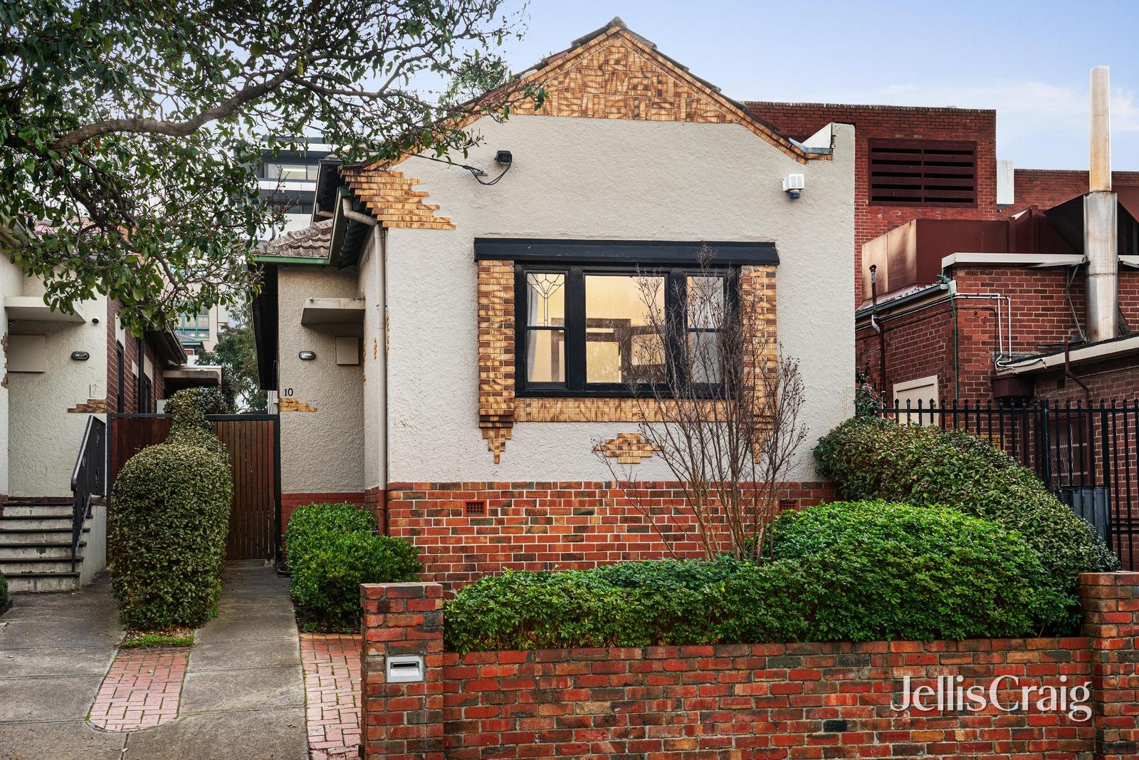 10 Waltham Street, Richmond image 1