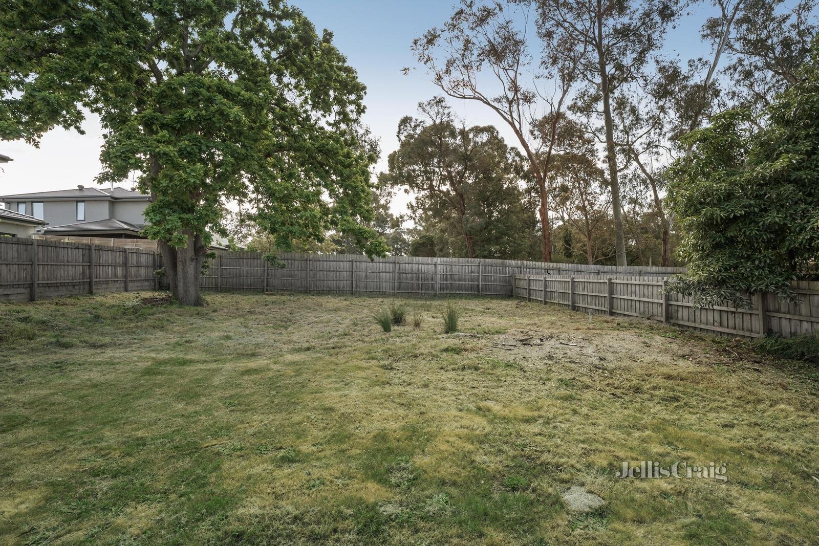 10 Warnes Road, Mitcham image 5