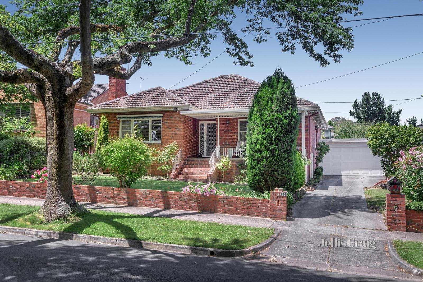 10 Wavell Street, Box Hill image 1