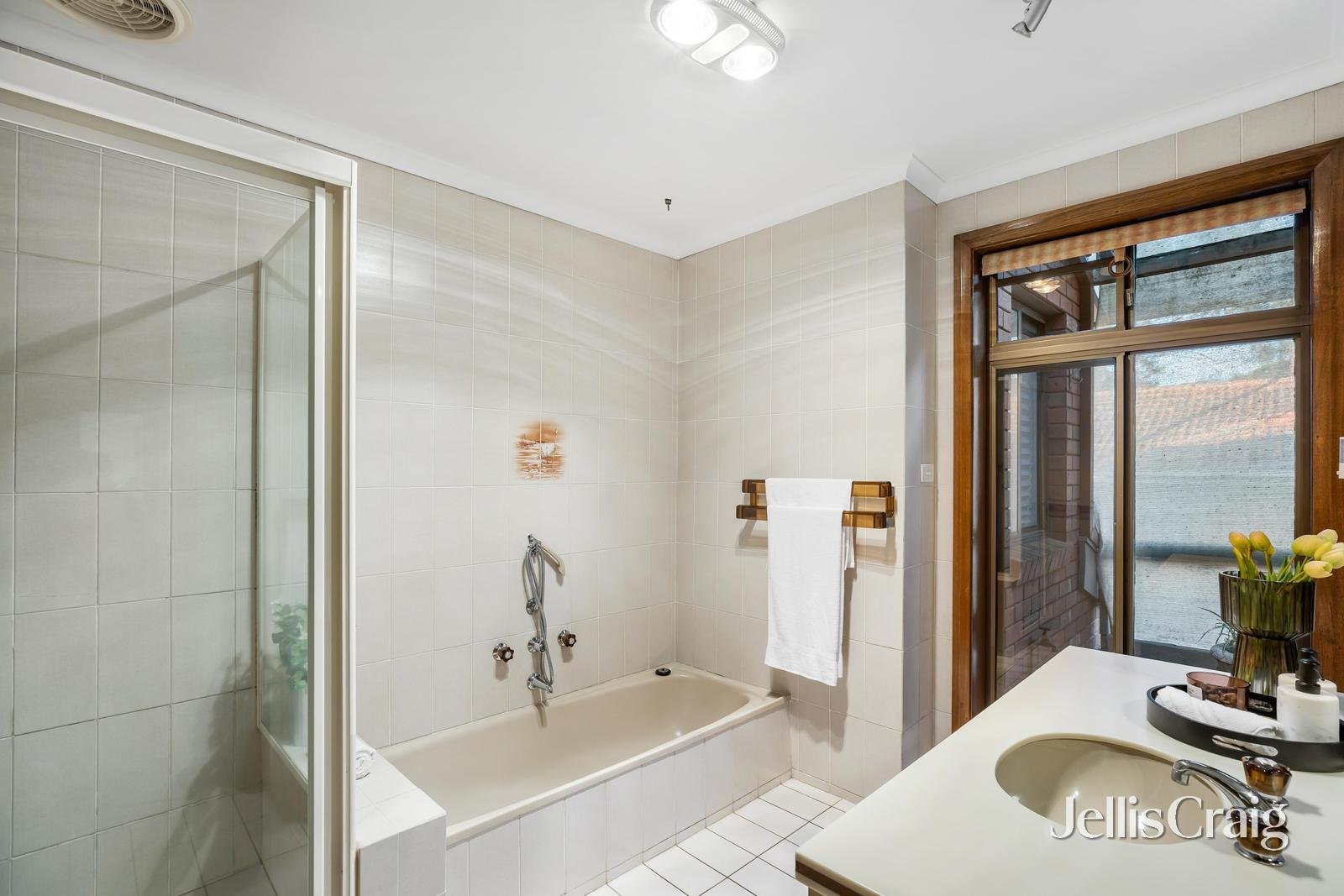 10 White Way, Bulleen image 7
