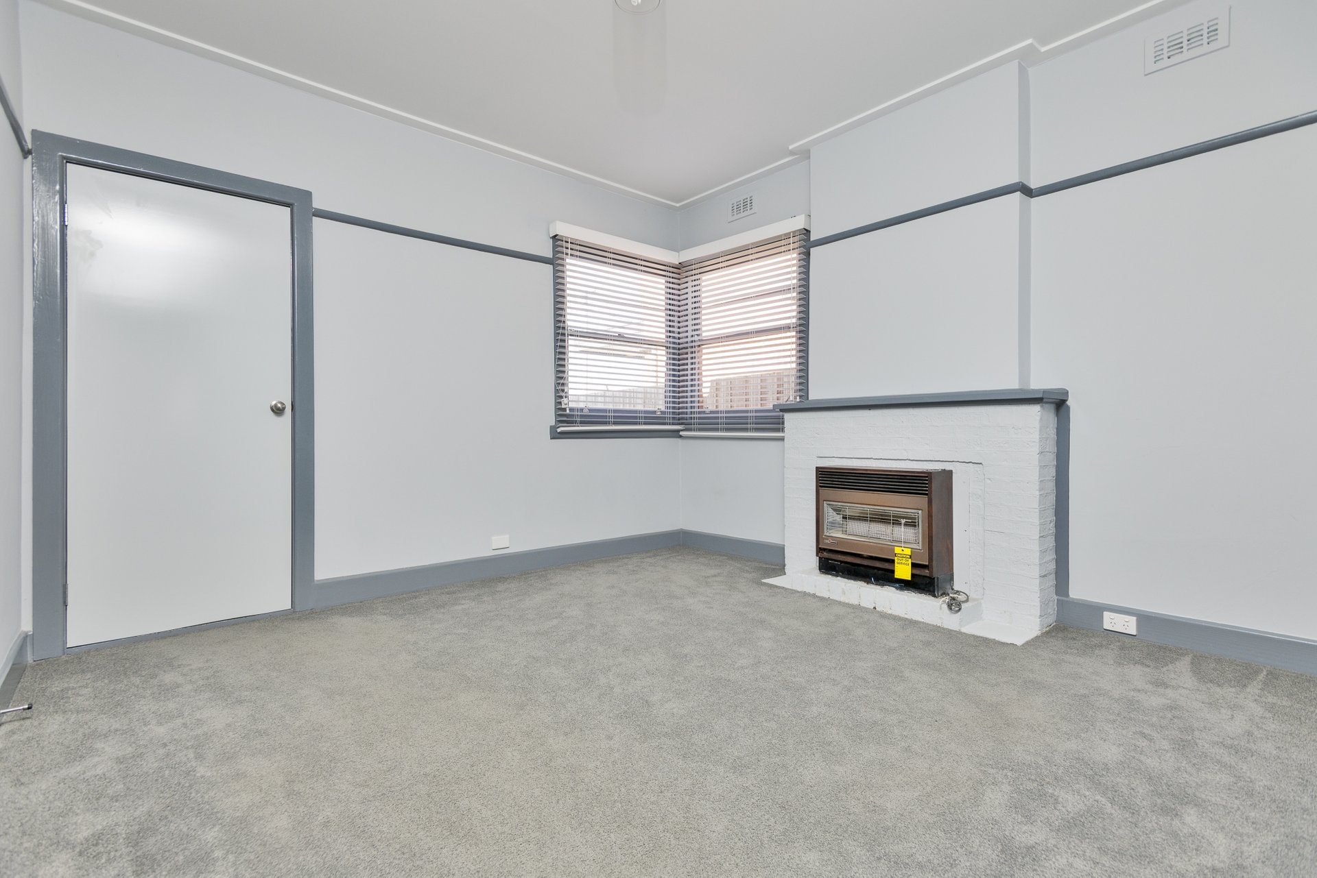 10 Williamstown Road, Kingsville image 2