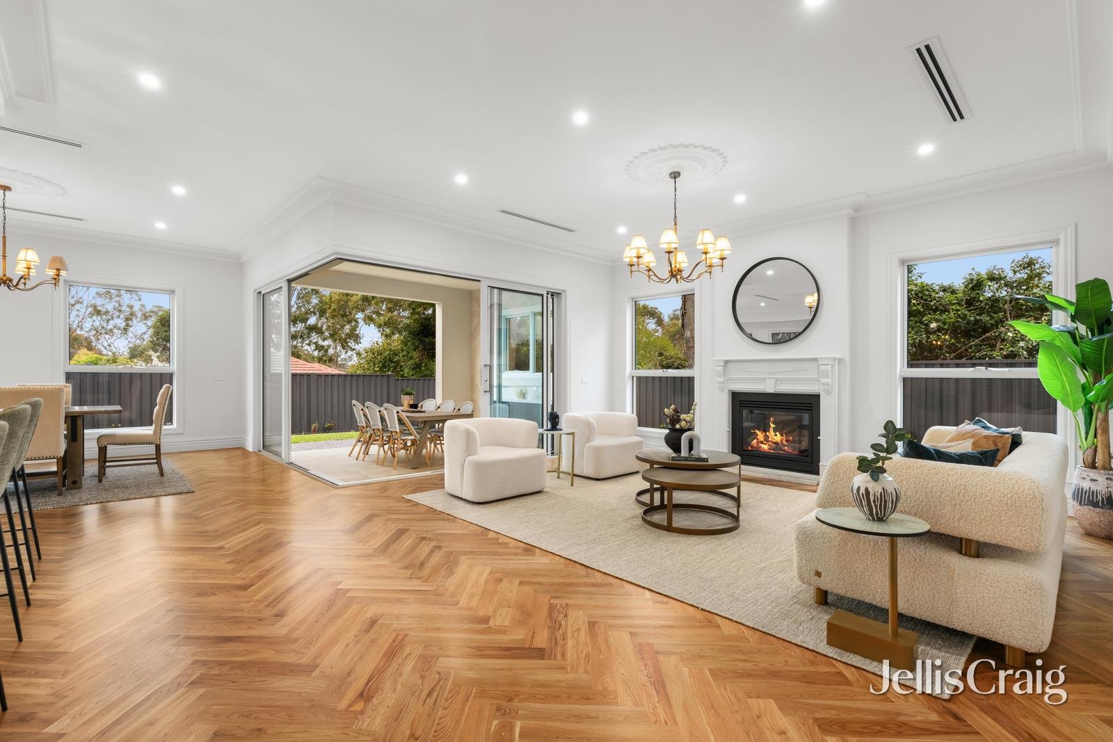 10 Wilton Crescent, Wheelers&nbsp;Hill image 5