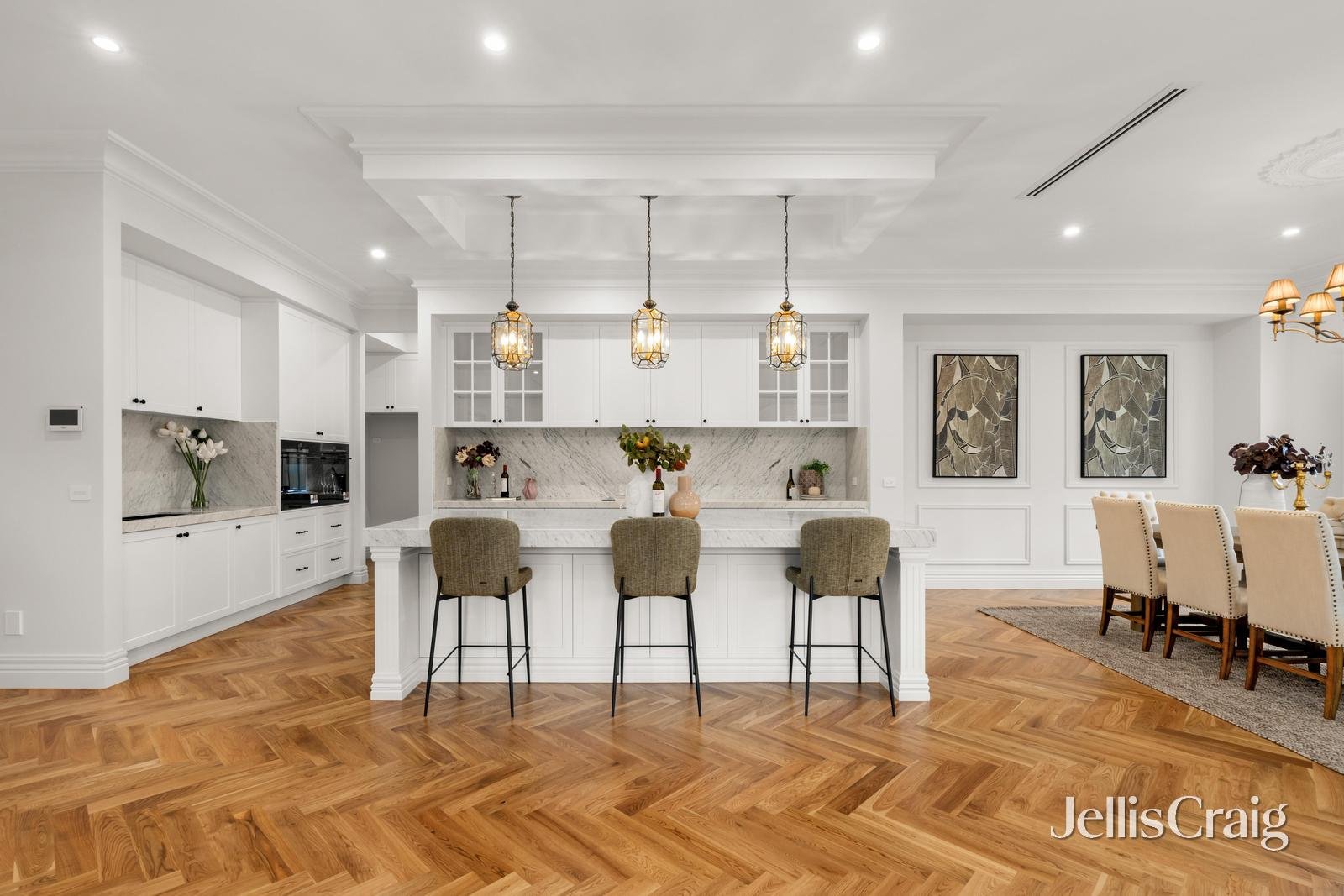 10 Wilton Crescent, Wheelers&nbsp;Hill image 8