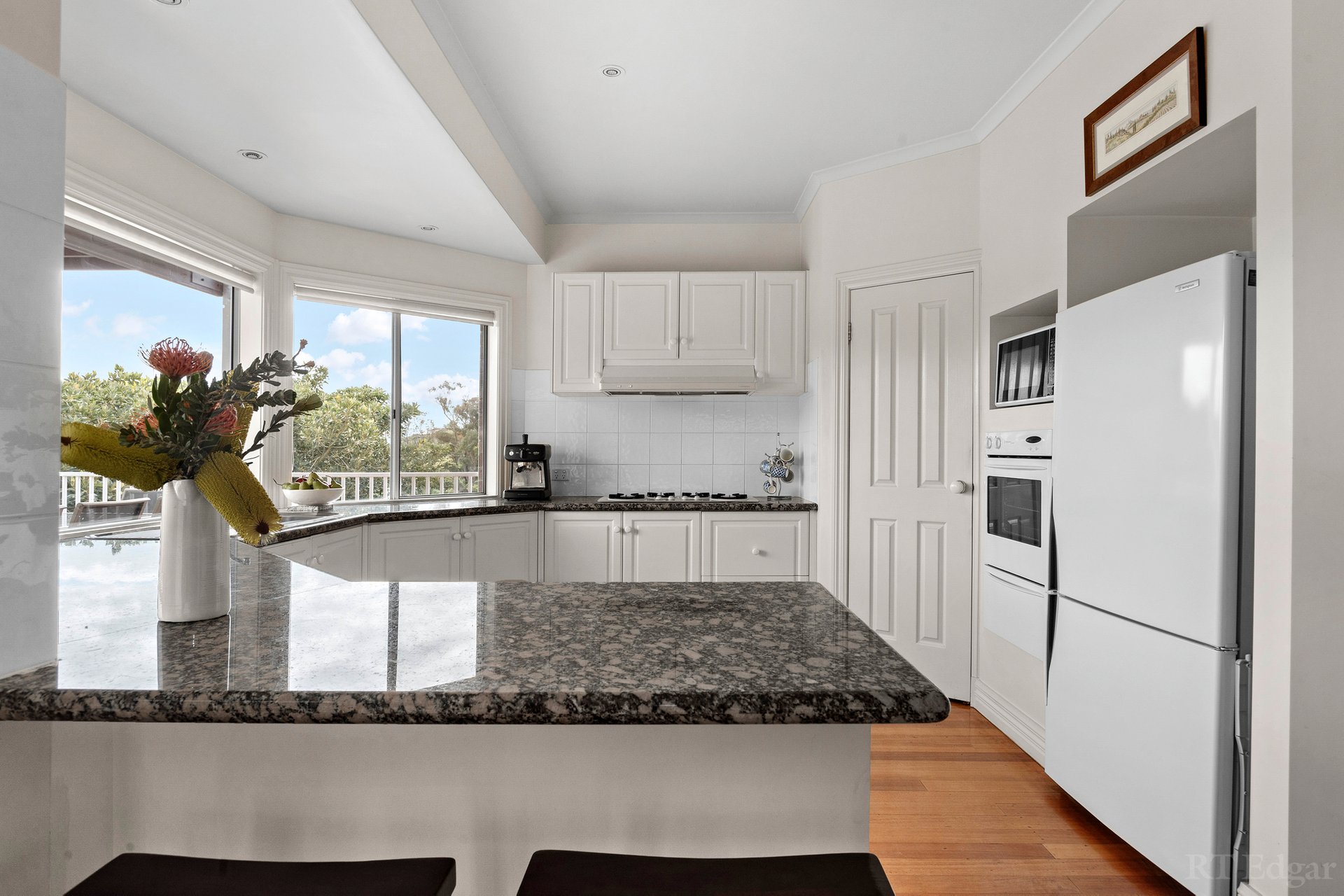 Property Gallery Thumbnail 6