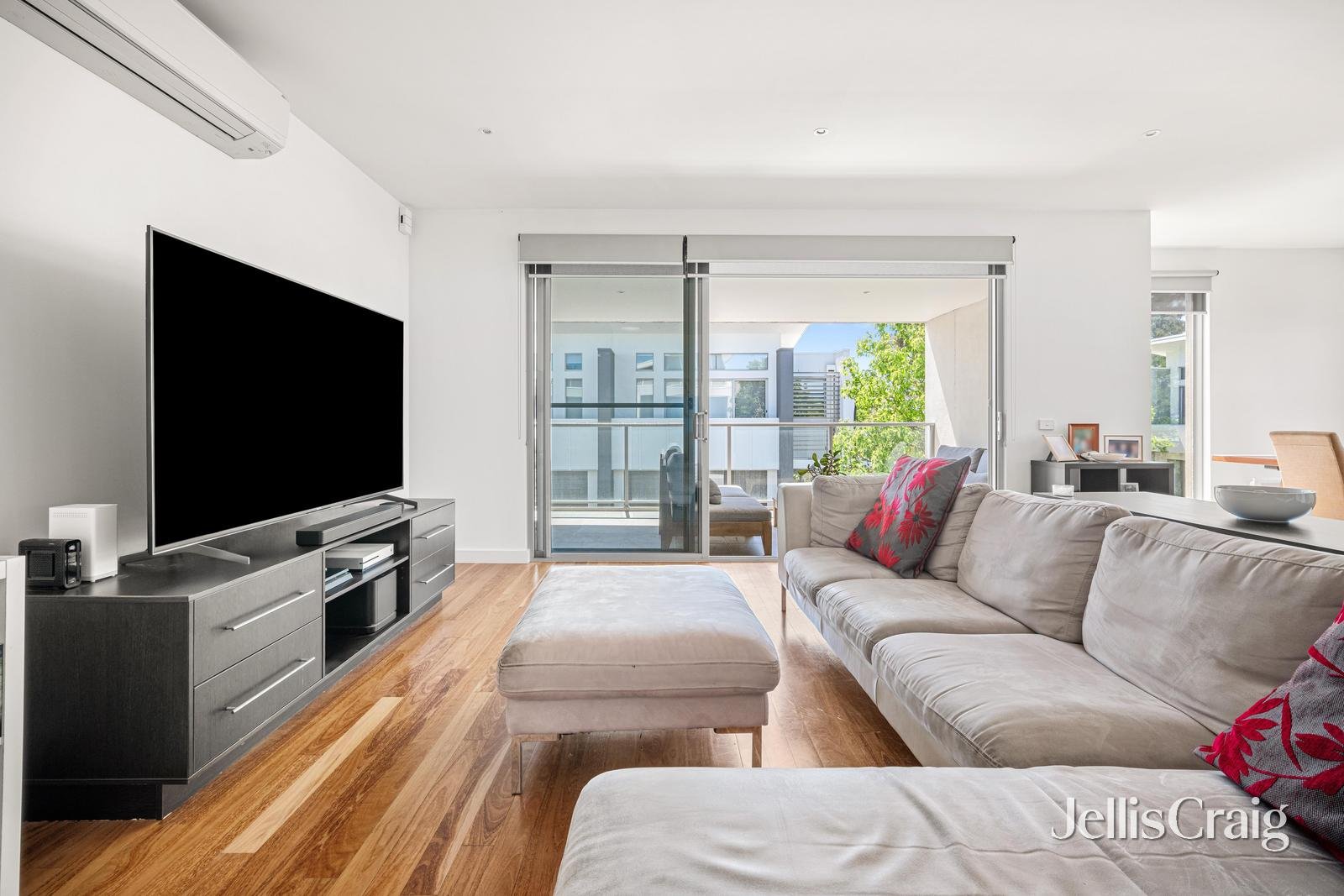 10 Withers Way, Mentone image 2