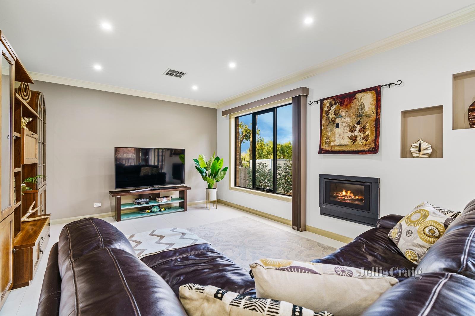 10 Wolseley Avenue, Glen Waverley image 7